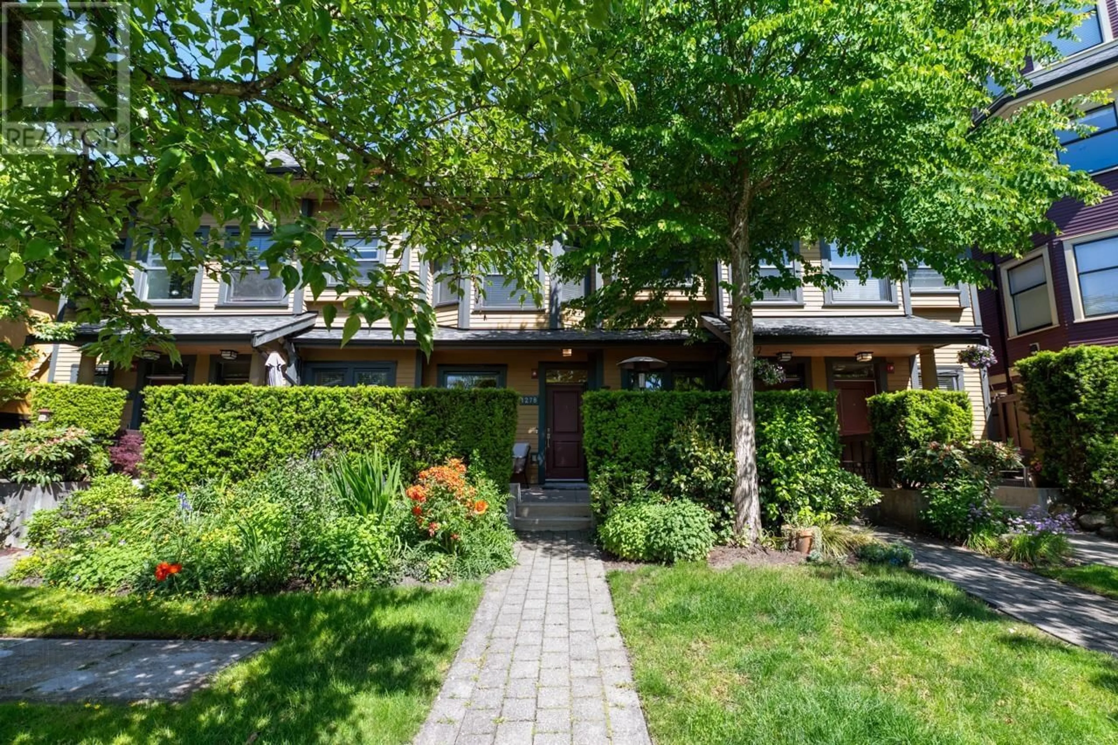 Patio, street for 1278 SALSBURY DRIVE, Vancouver British Columbia V5L0B2