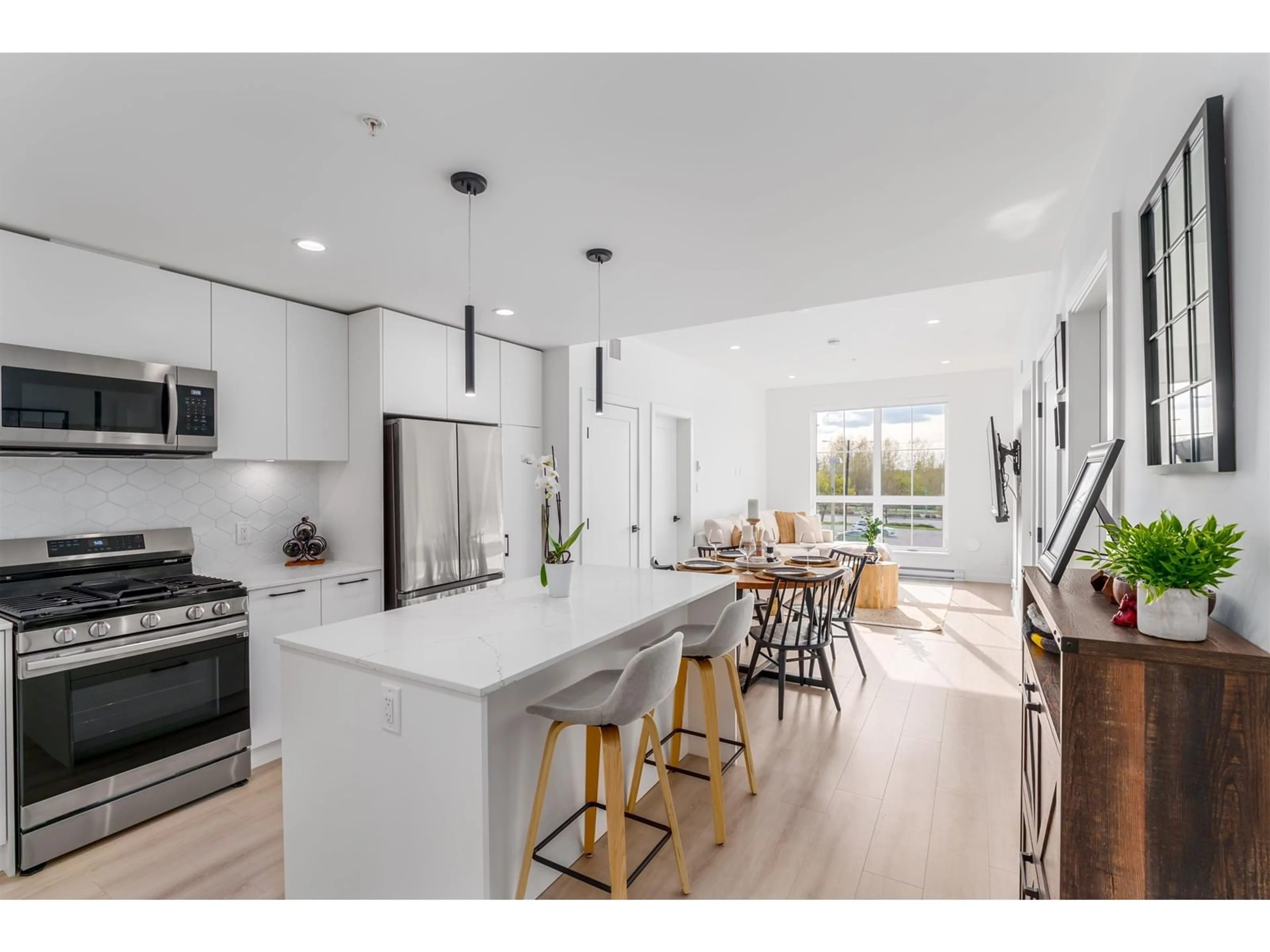 Open concept kitchen, unknown for A214 - 20078 85, Langley British Columbia V2Y3Z2