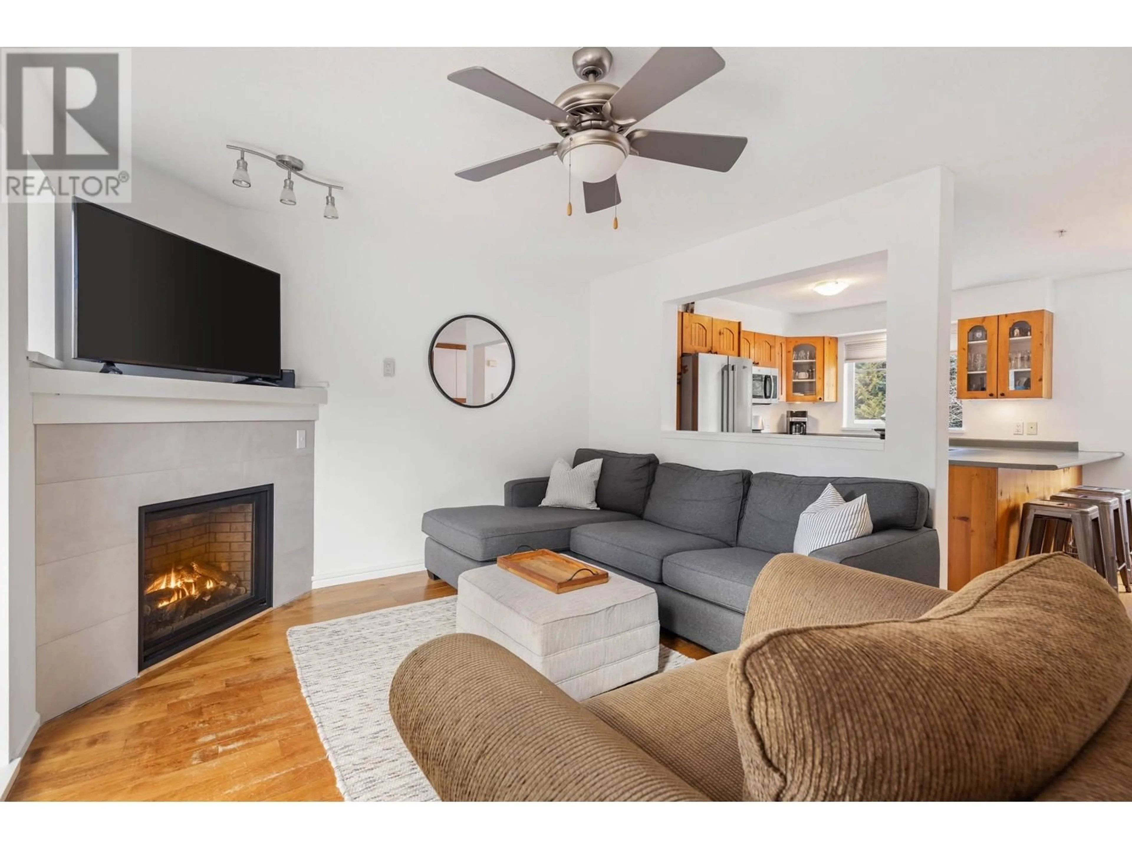 Living room with furniture, wood/laminate floor for 53 - 1450 VINE ROAD, Pemberton British Columbia V0N2L1