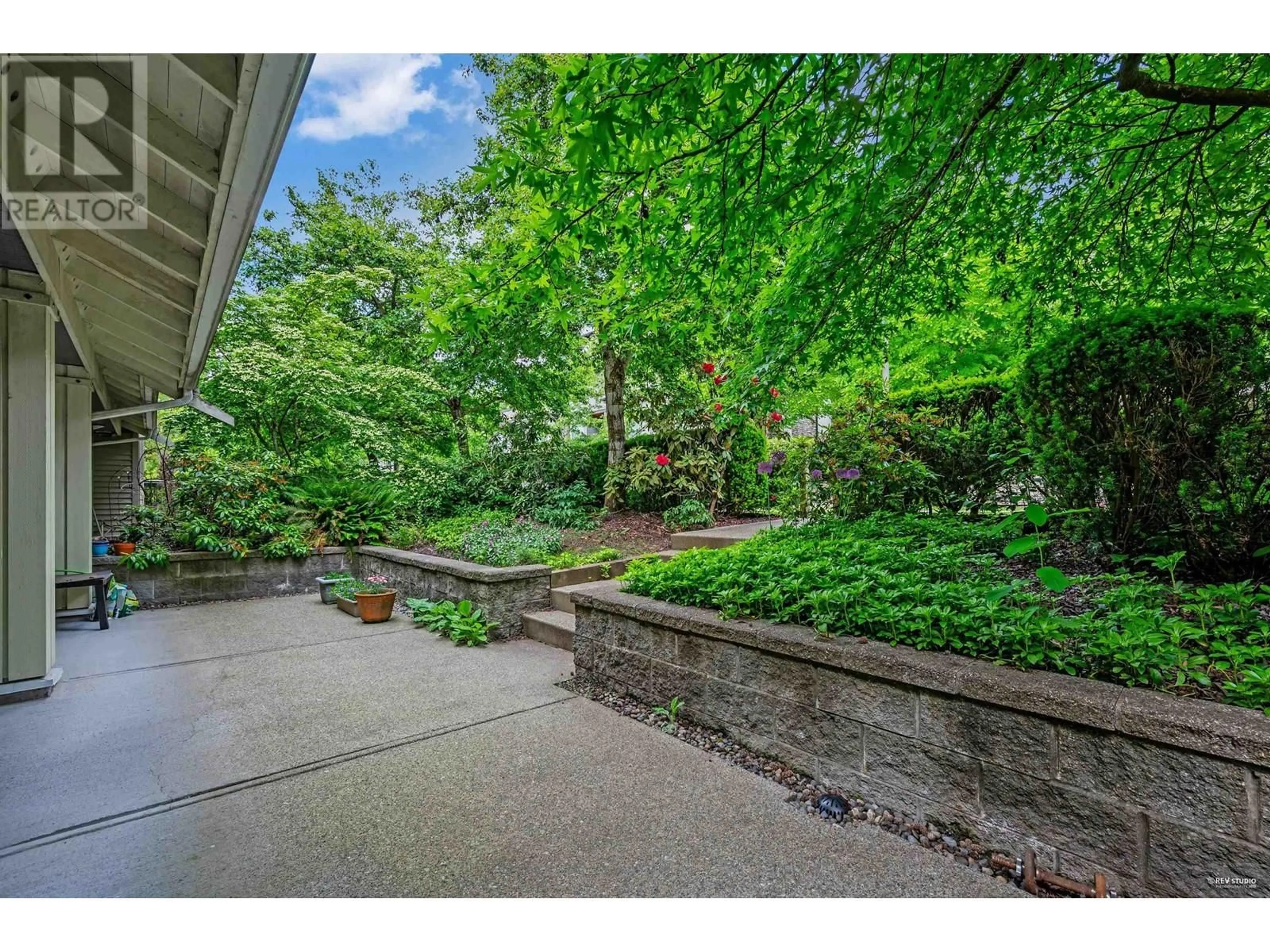 Patio, unknown for 51 - 7488 SOUTHWYNDE AVENUE, Burnaby British Columbia V3N5C6