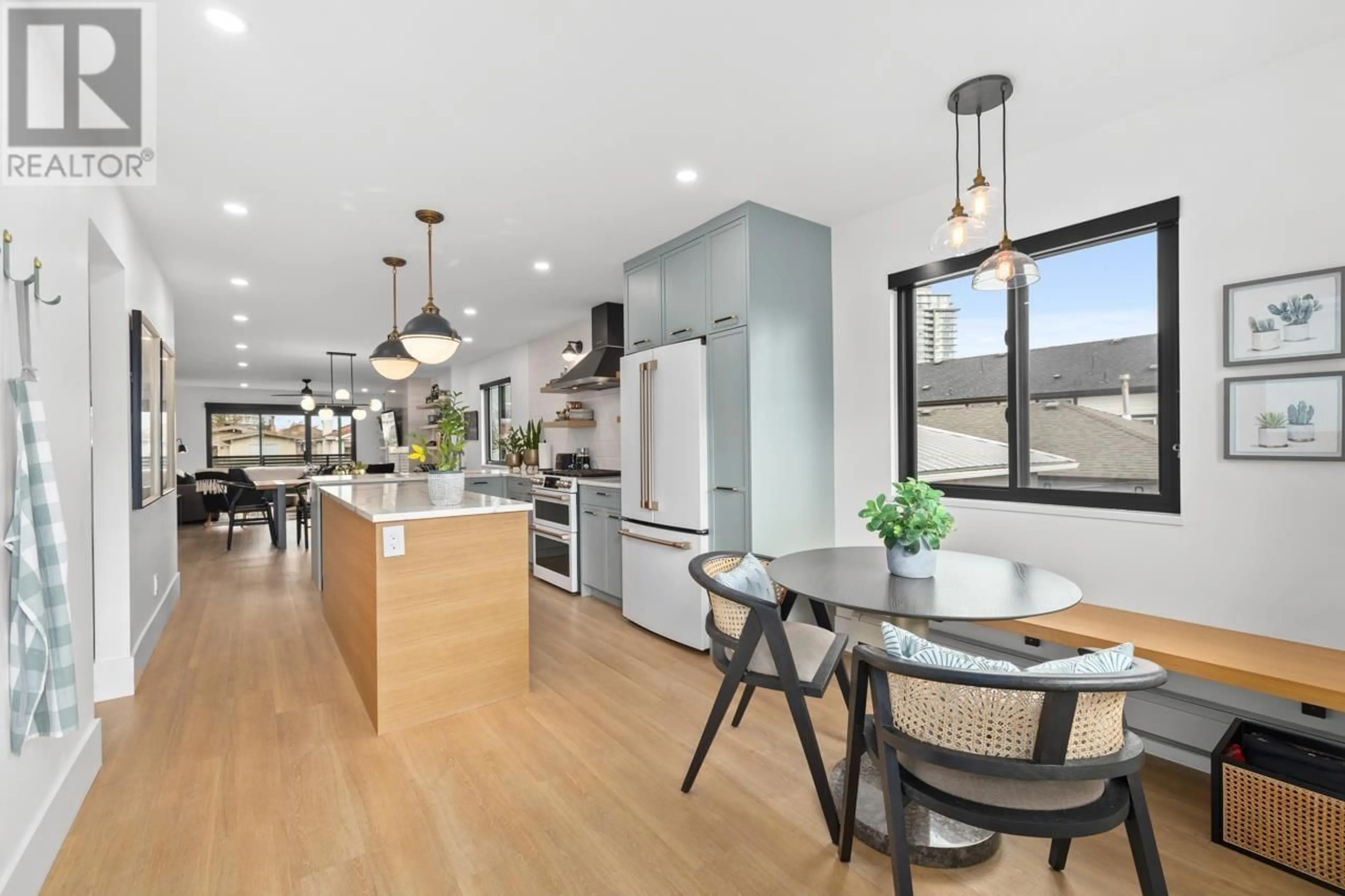 Open concept kitchen, unknown for 2188 MANNERING AVENUE, Vancouver British Columbia V5N3C4