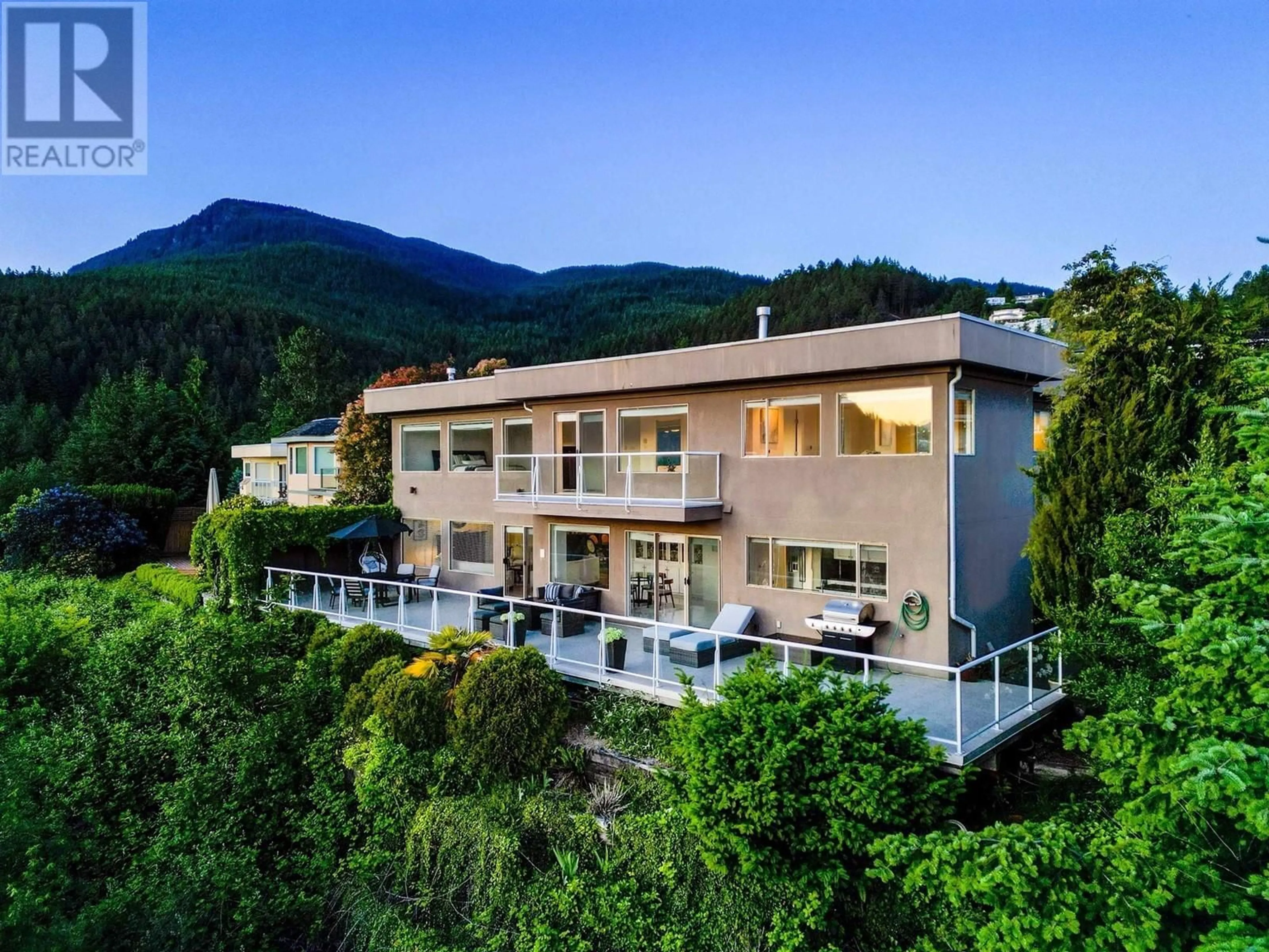 A pic from outside/outdoor area/front of a property/back of a property/a pic from drone, mountain view for 5532 WESTHAVEN ROAD, West Vancouver British Columbia V7W3E9