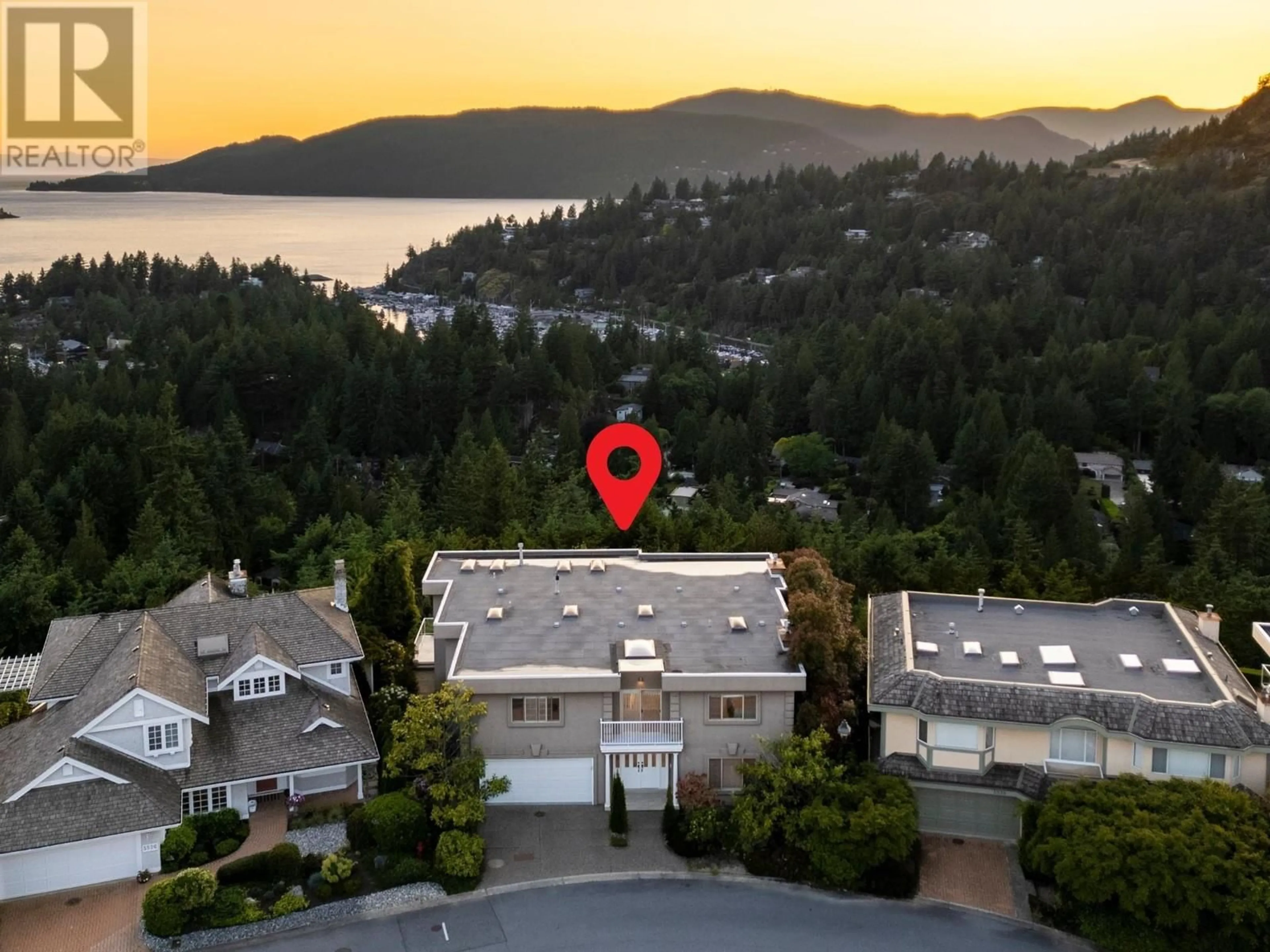 A pic from outside/outdoor area/front of a property/back of a property/a pic from drone, water/lake/river/ocean view for 5532 WESTHAVEN ROAD, West Vancouver British Columbia V7W3E9