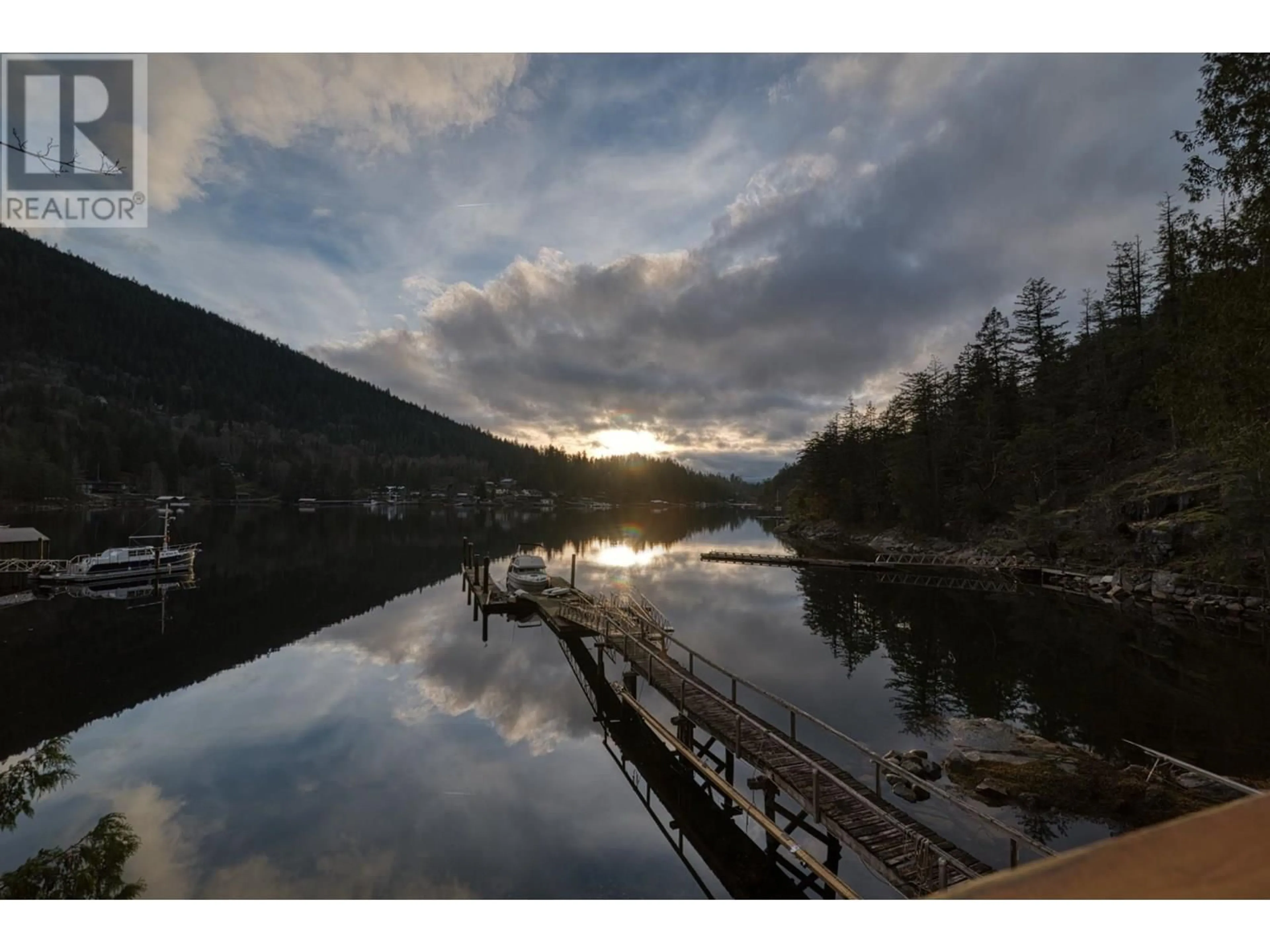 Blurry image for 5338 DANIEL ROAD, Garden Bay British Columbia V0N1S1