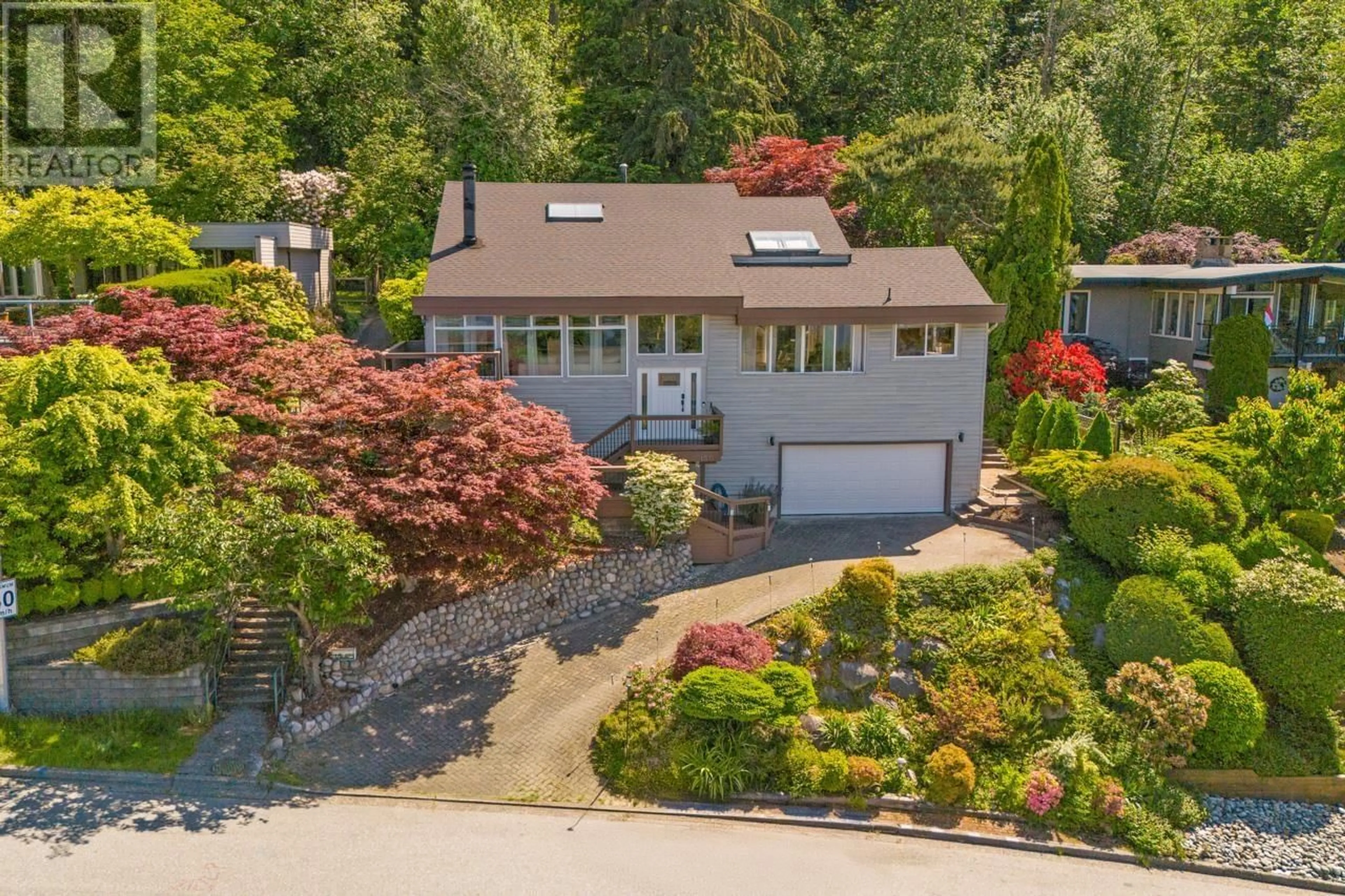 A pic from outside/outdoor area/front of a property/back of a property/a pic from drone, street for 150 APRIL ROAD, Port Moody British Columbia V3H3M6