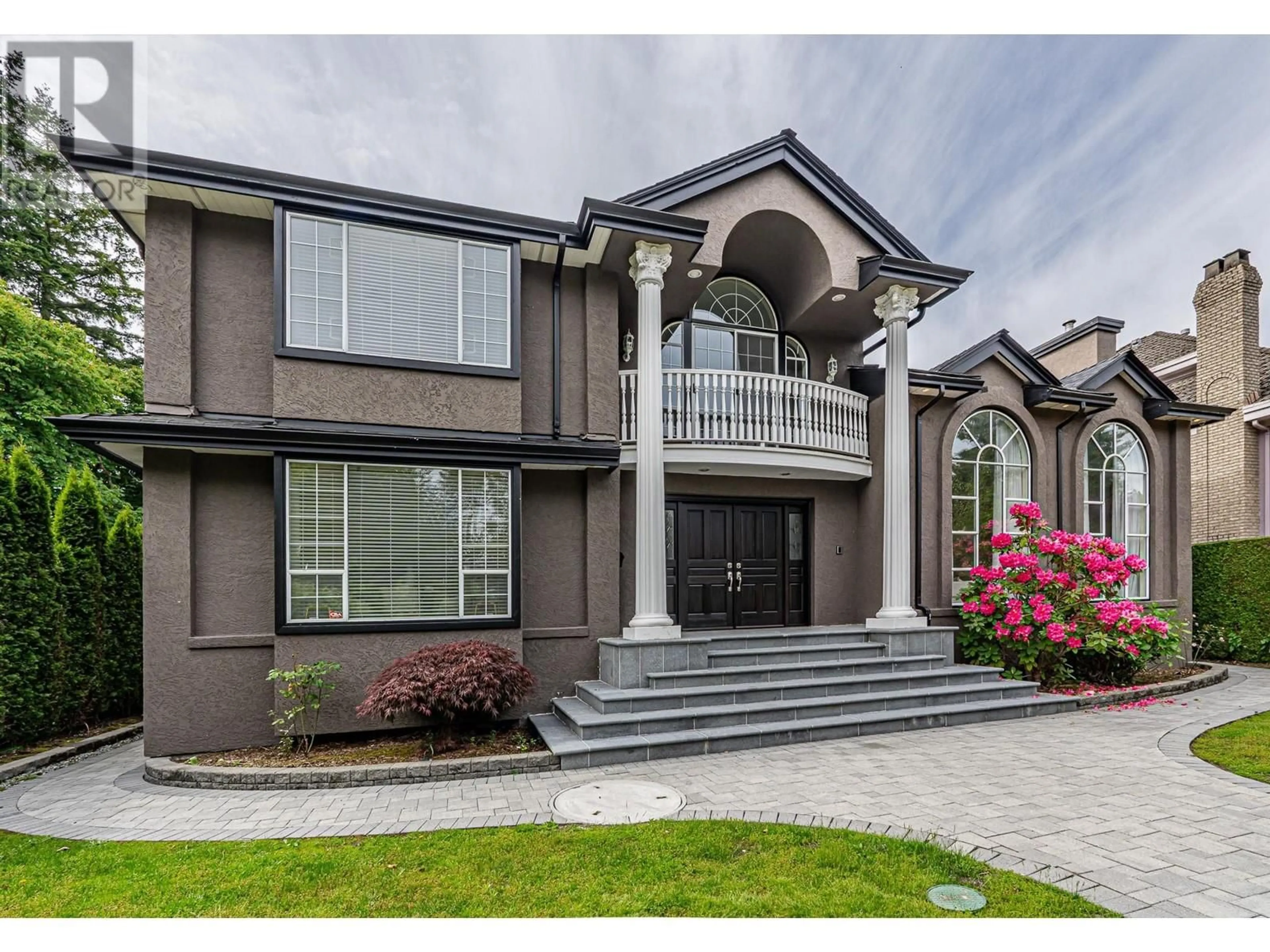 Home with vinyl exterior material, street for 2508 34TH AVENUE, Vancouver British Columbia V6N2J2