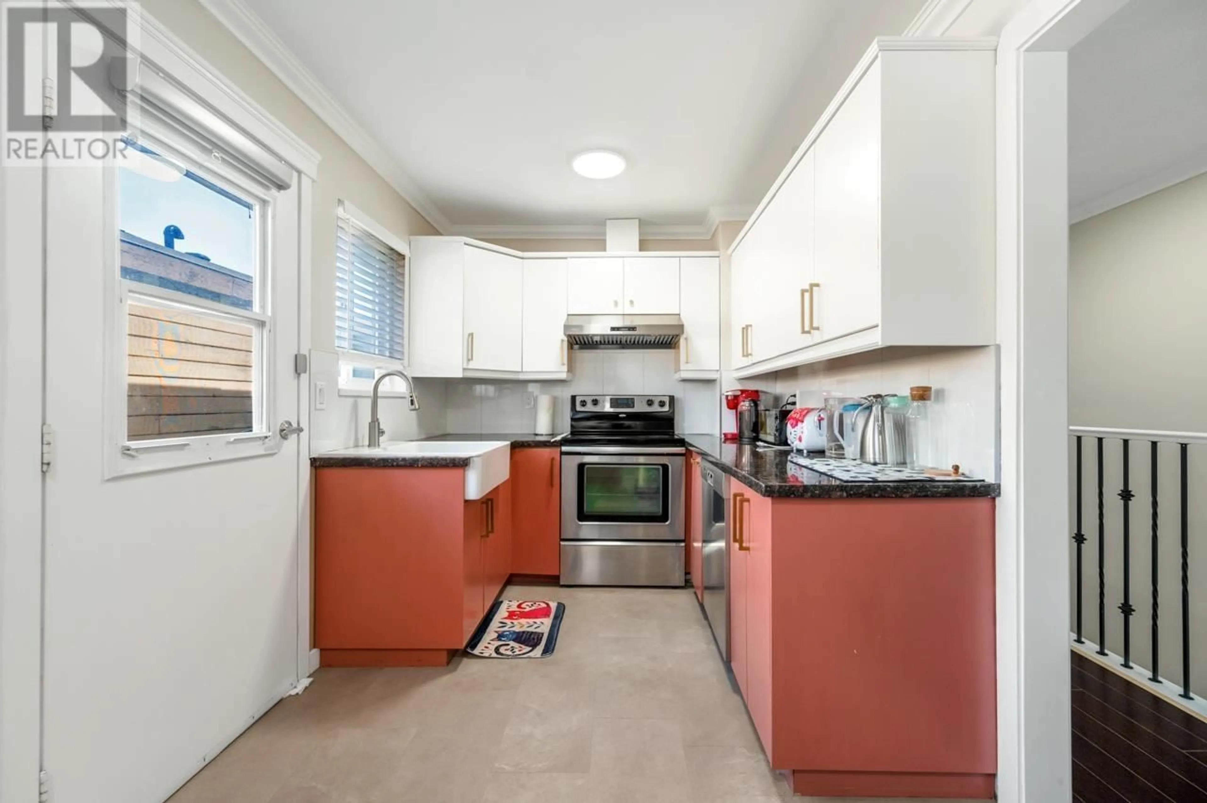Standard kitchen, unknown for 10860 BONAVISTA GATE, Richmond British Columbia V7E4K3
