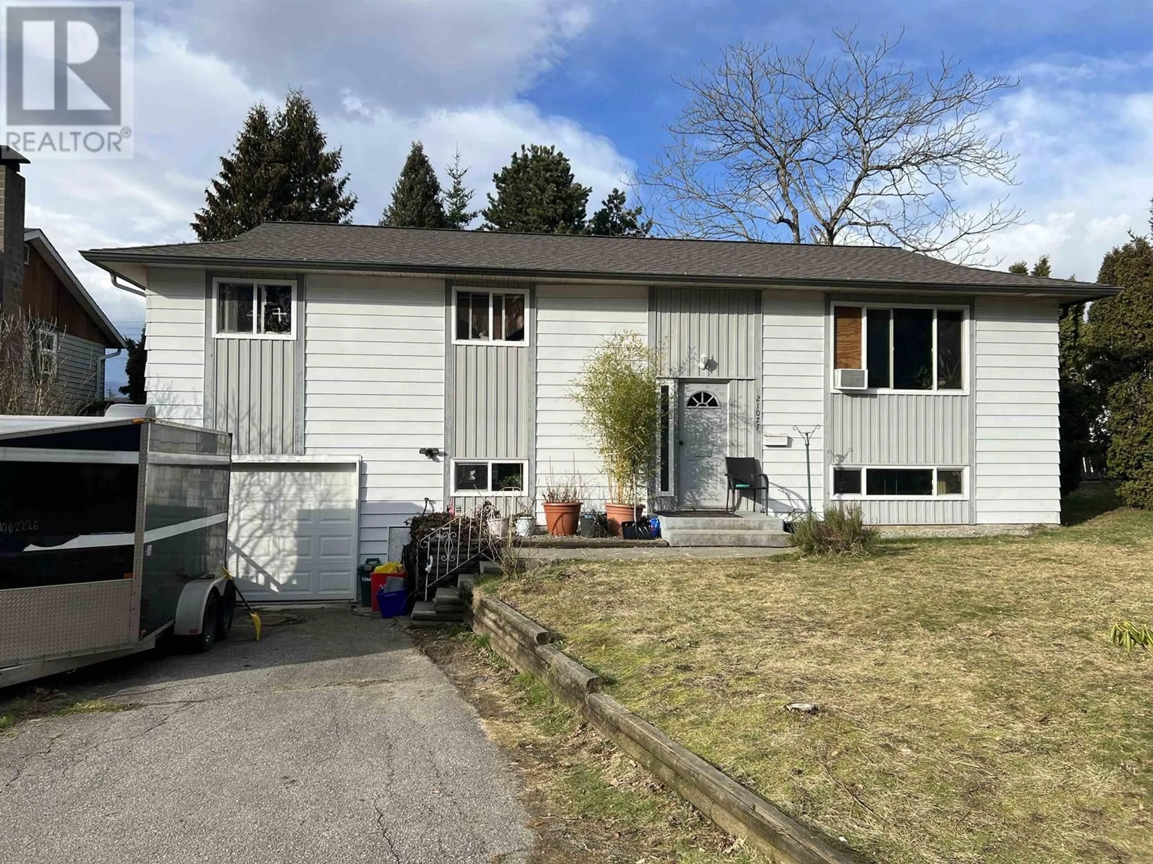 Home with vinyl exterior material, street for 21077 COOK AVENUE, Maple Ridge British Columbia V2X7P7