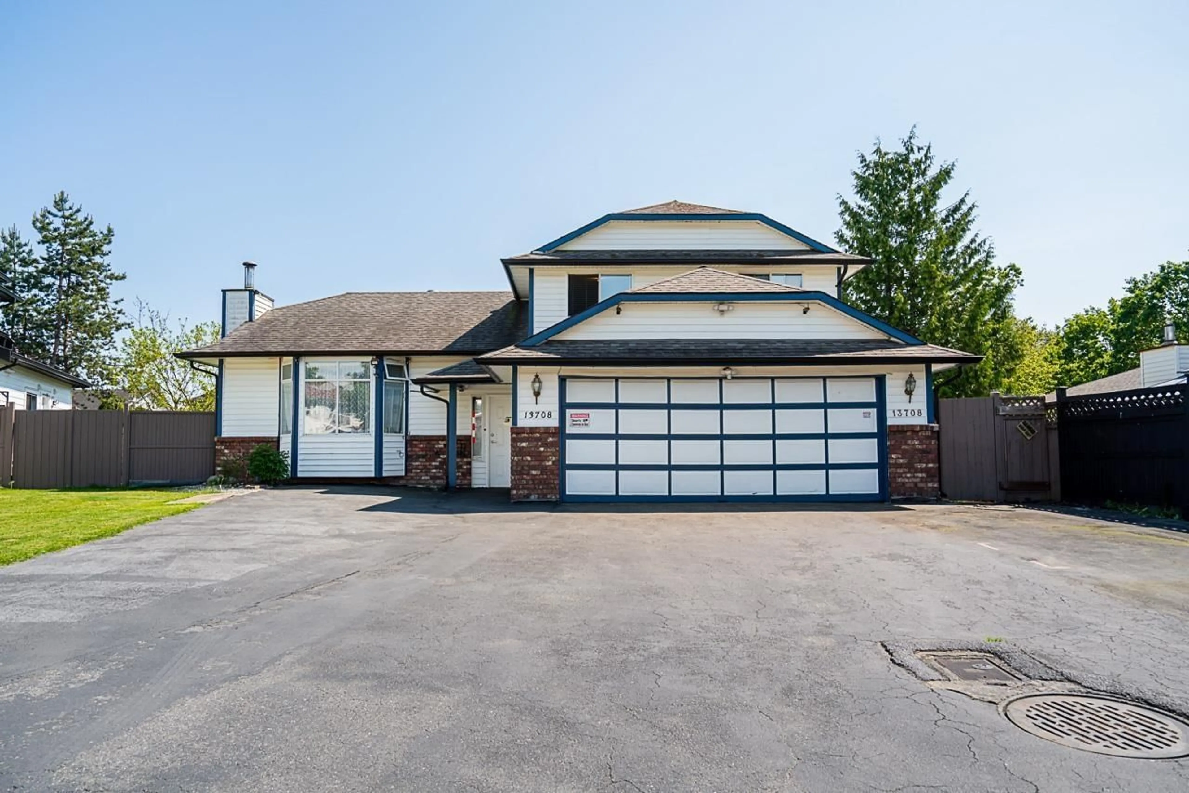 Home with vinyl exterior material, street for 13708 90A, Surrey British Columbia V3V7P2