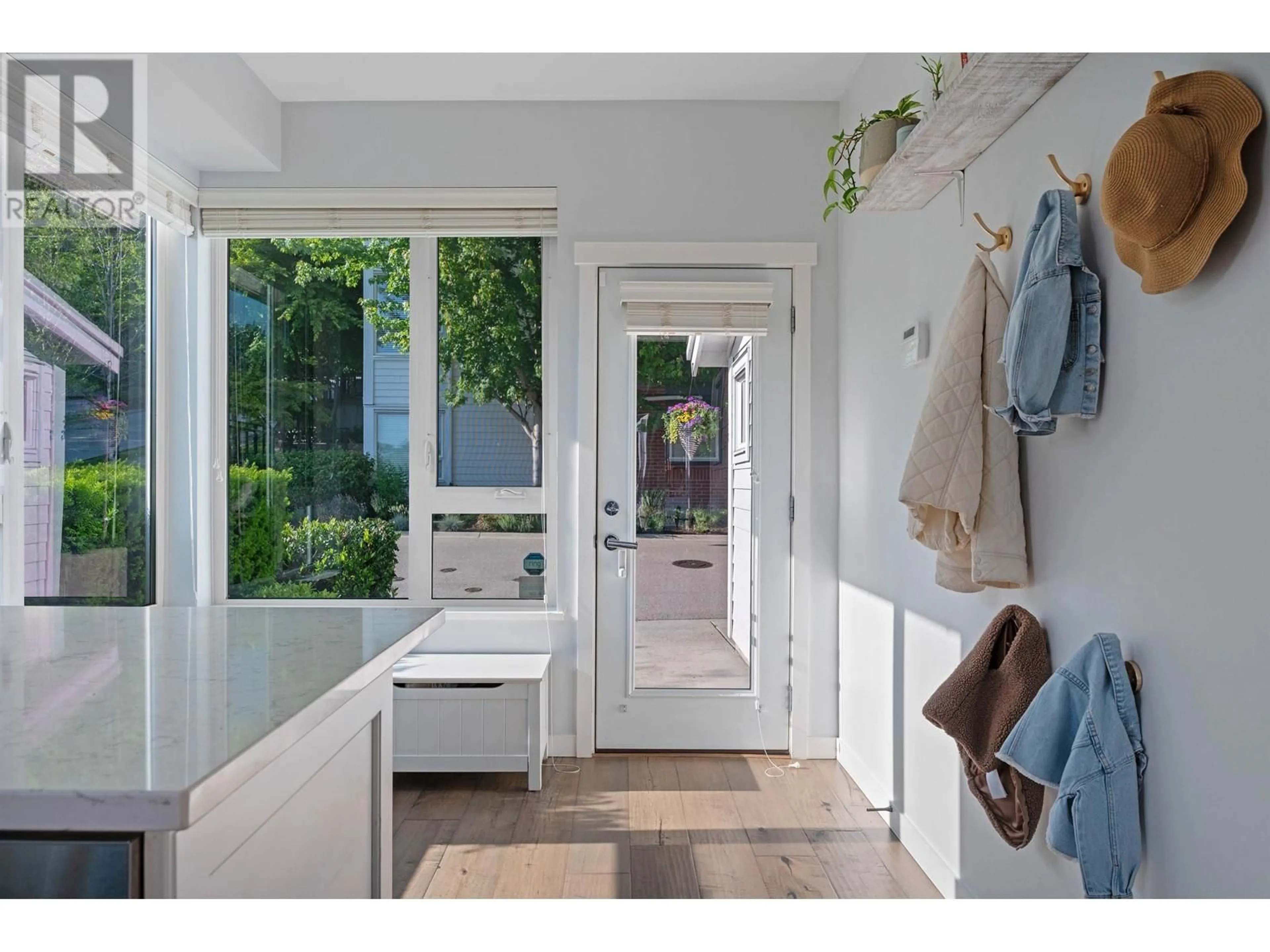 Indoor entryway for 3101 KENT AVENUE NORTH, Vancouver British Columbia V5S4Y1