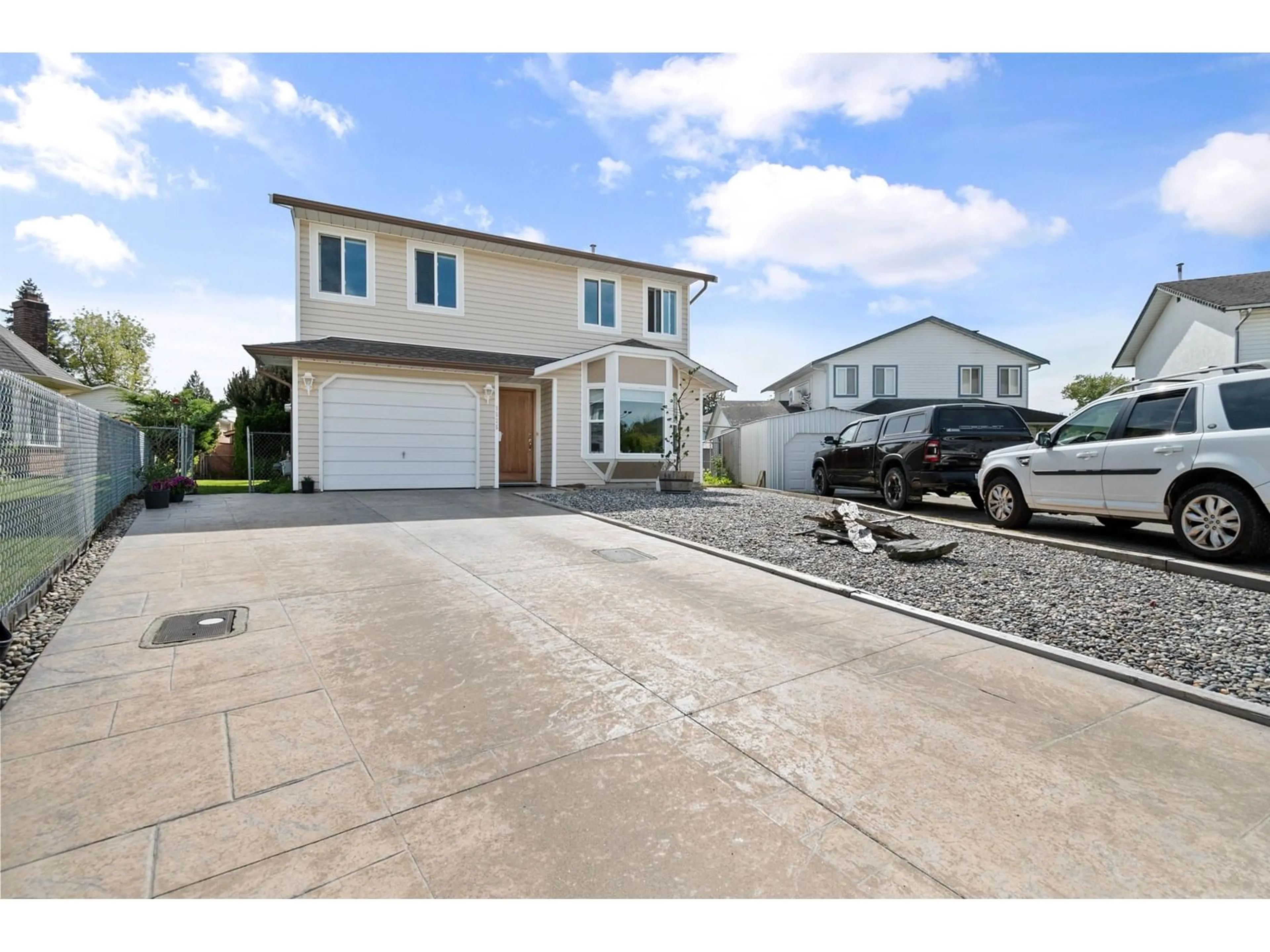 Home with vinyl exterior material, street for 9525 NORTHVIEW STREET, Chilliwack British Columbia V2P7G8