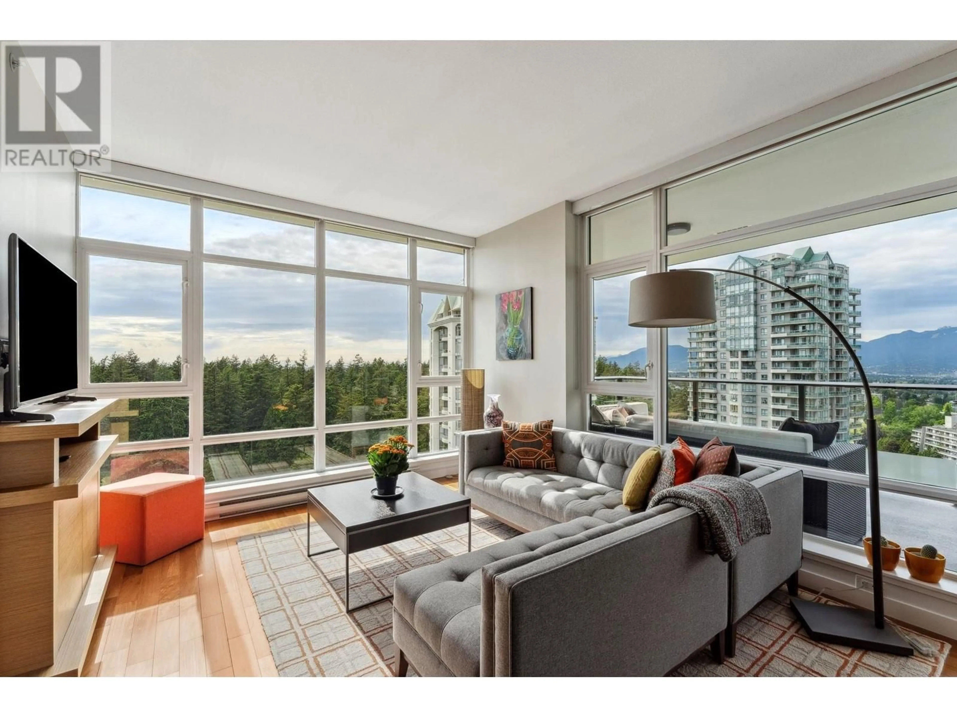 Living room with furniture, unknown for 1802 - 6188 WILSON AVENUE, Burnaby British Columbia V5H2R8