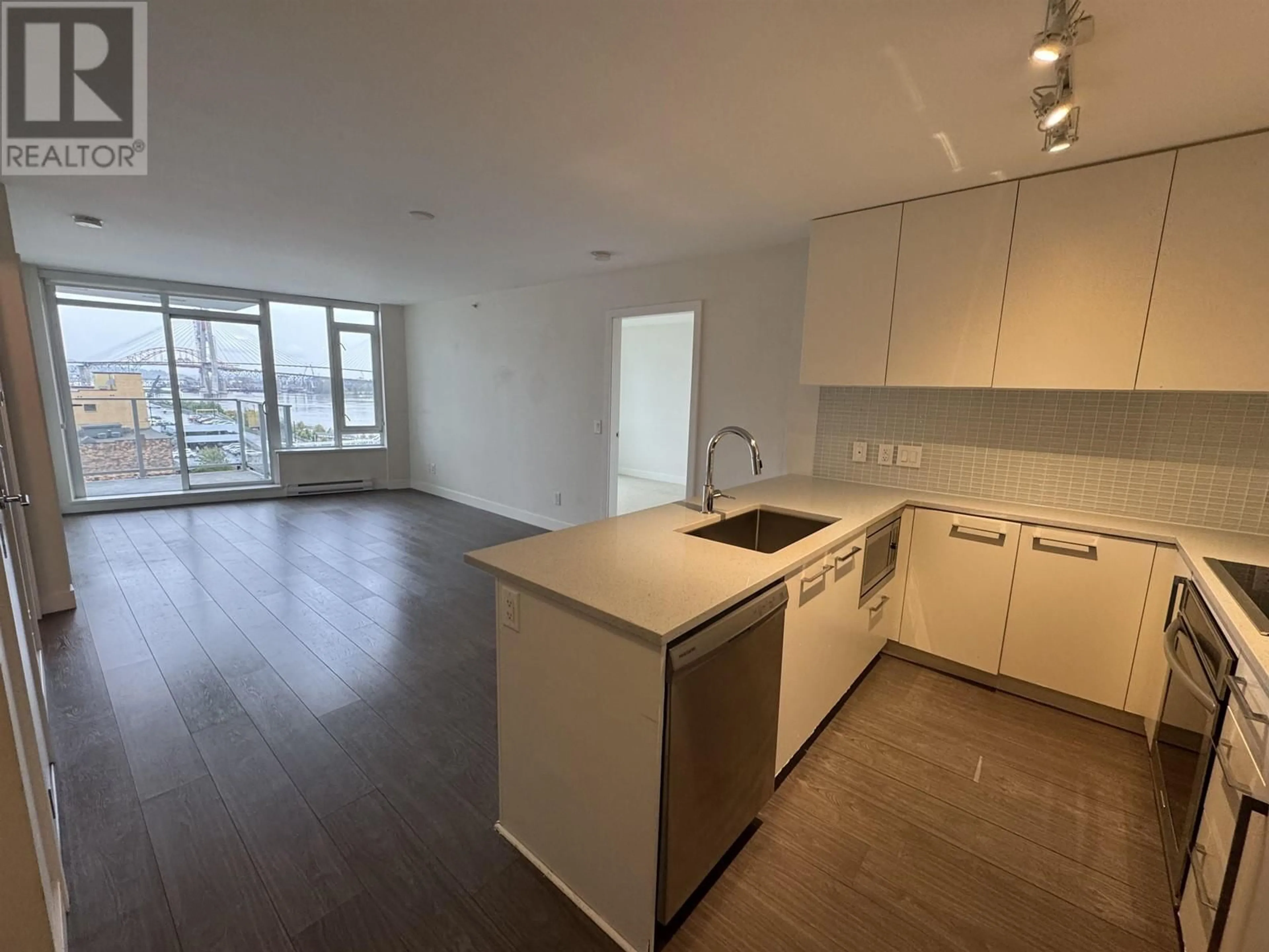 Open concept kitchen, unknown for 809 - 668 COLUMBIA STREET, New Westminster British Columbia V3M1A9