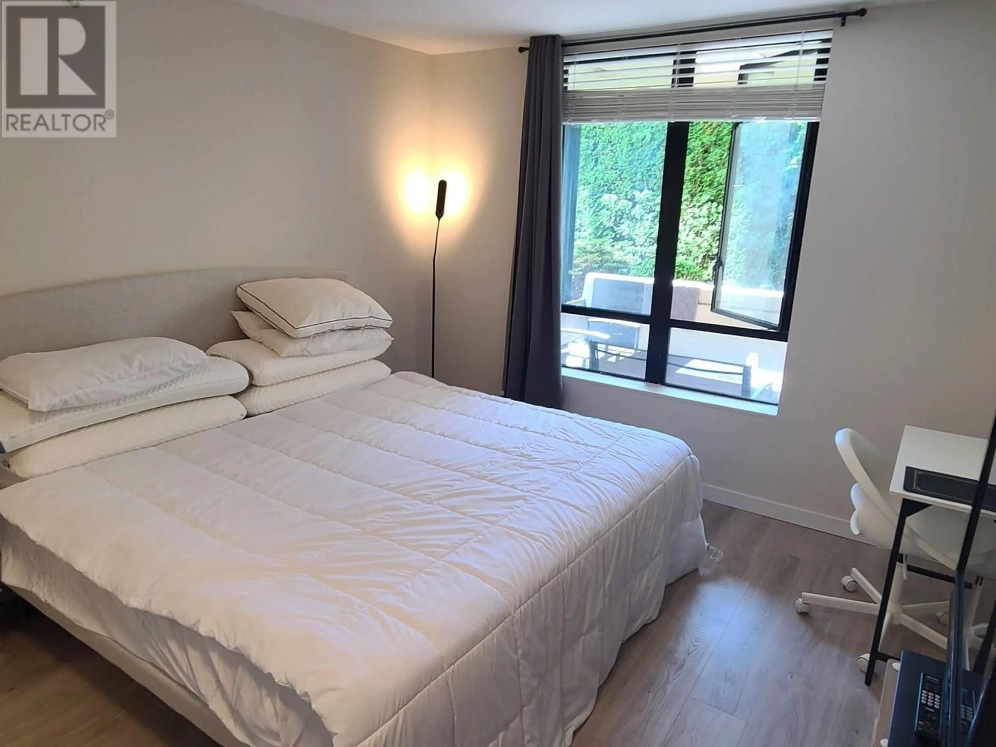 Bedroom with bed, unknown for 512 - 7831 WESTMINSTER HIGHWAY, Richmond British Columbia V6X1A4