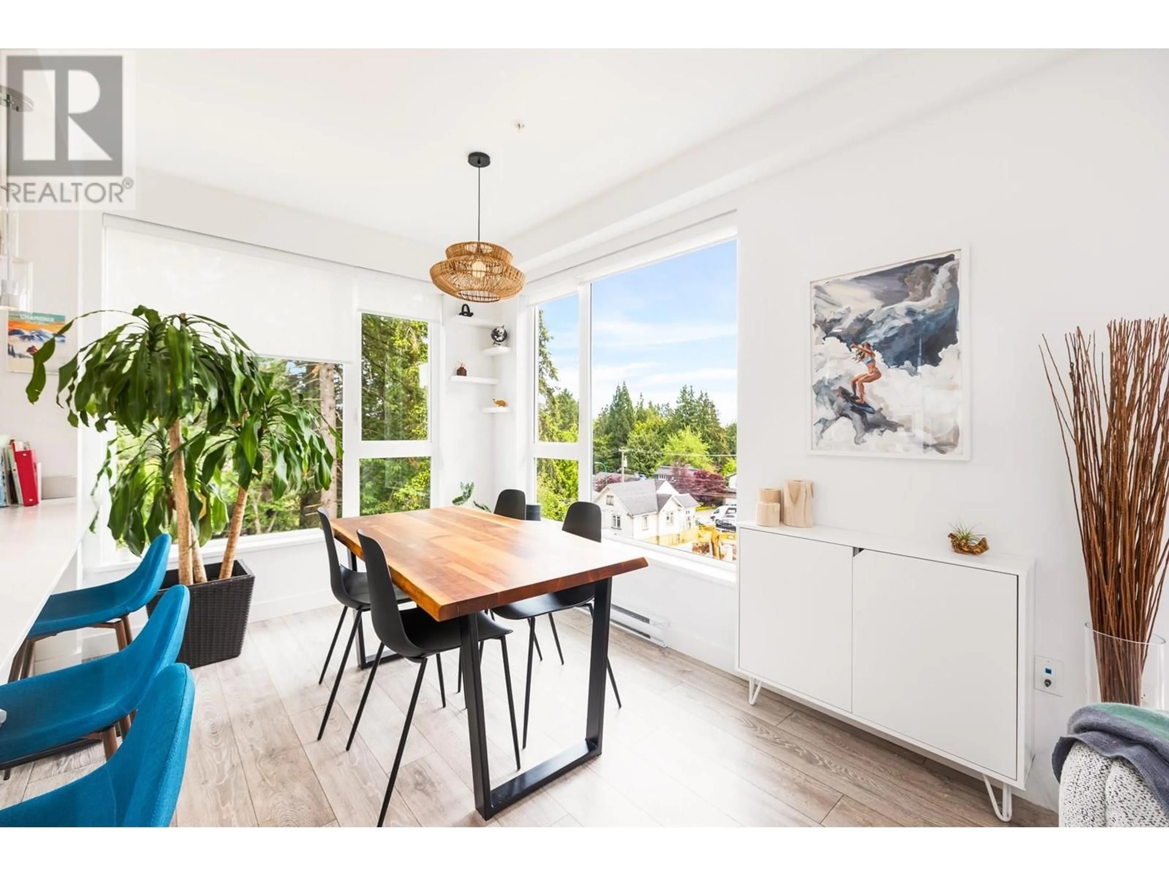 Dining room, wood/laminate floor for 307 - 1327 DRAYCOTT ROAD, North Vancouver British Columbia V7J1W1