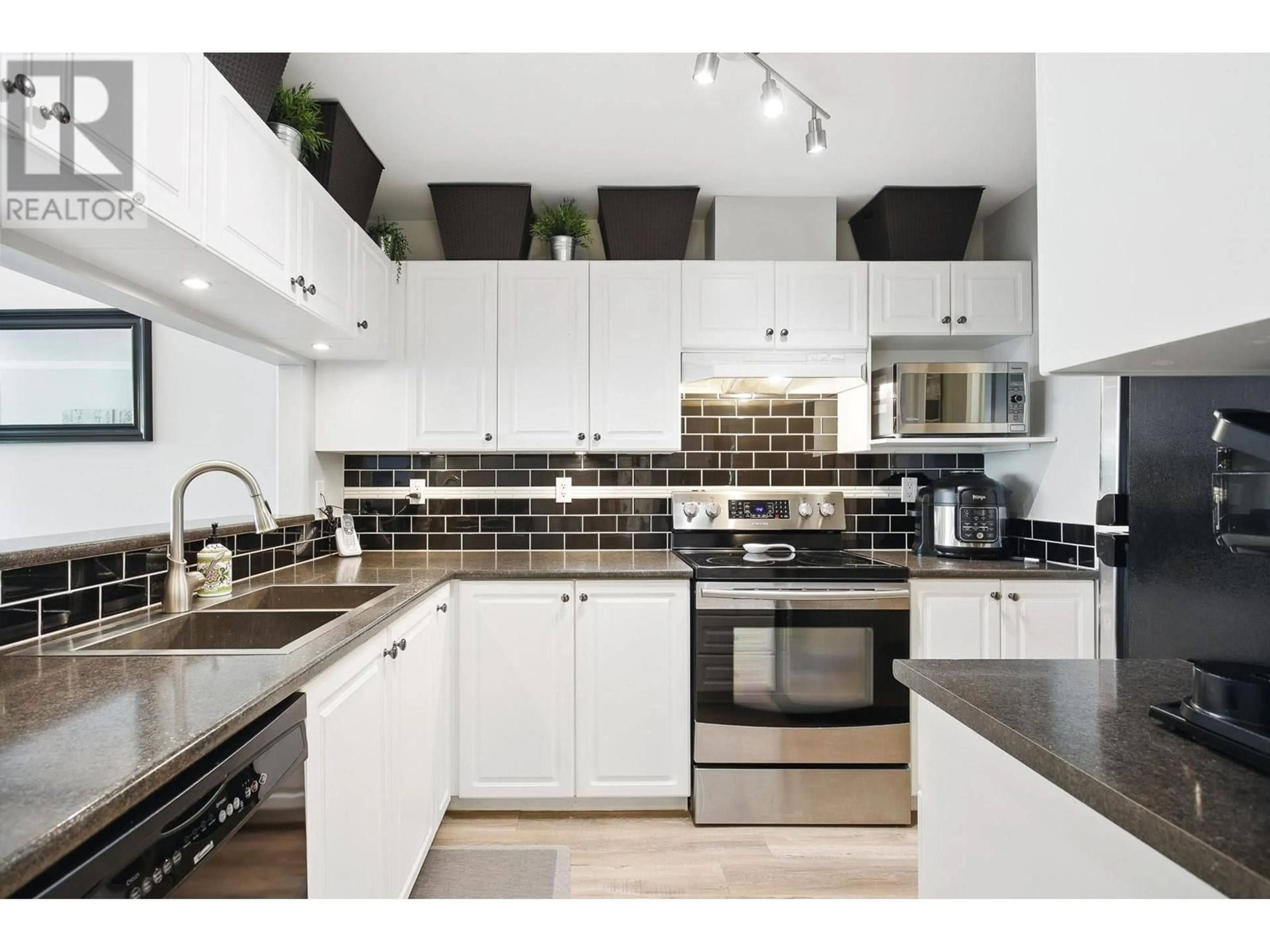Unknown for 204 - 2345 CENTRAL AVENUE, Port Coquitlam British Columbia V3C1V9