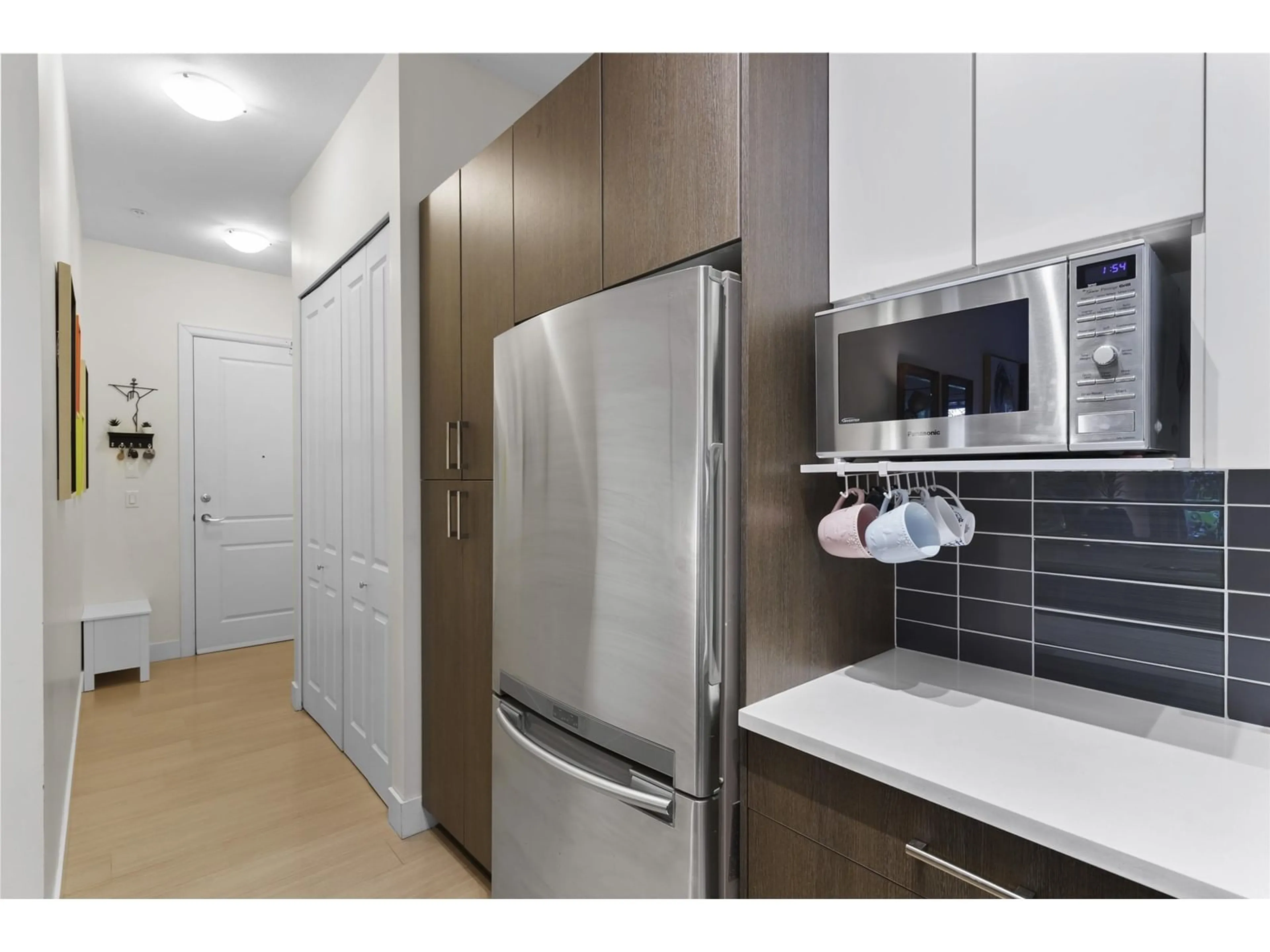Standard kitchen, ceramic/tile floor for 103 - 6480 195A, Surrey British Columbia V4N6P1