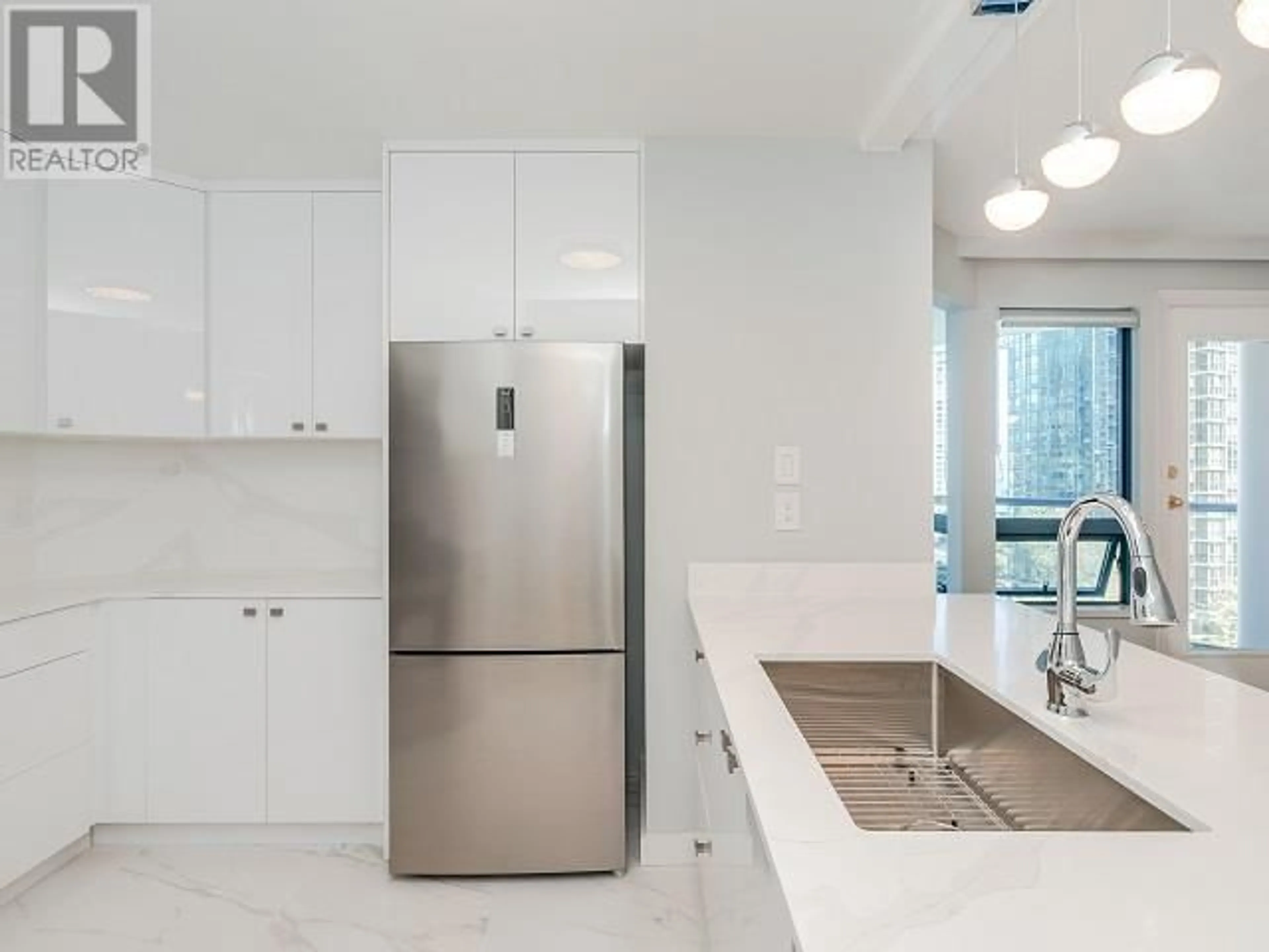 Standard kitchen, ceramic/tile floor for 303 - 1415 GEORGIA STREET, Vancouver British Columbia V6G3C8