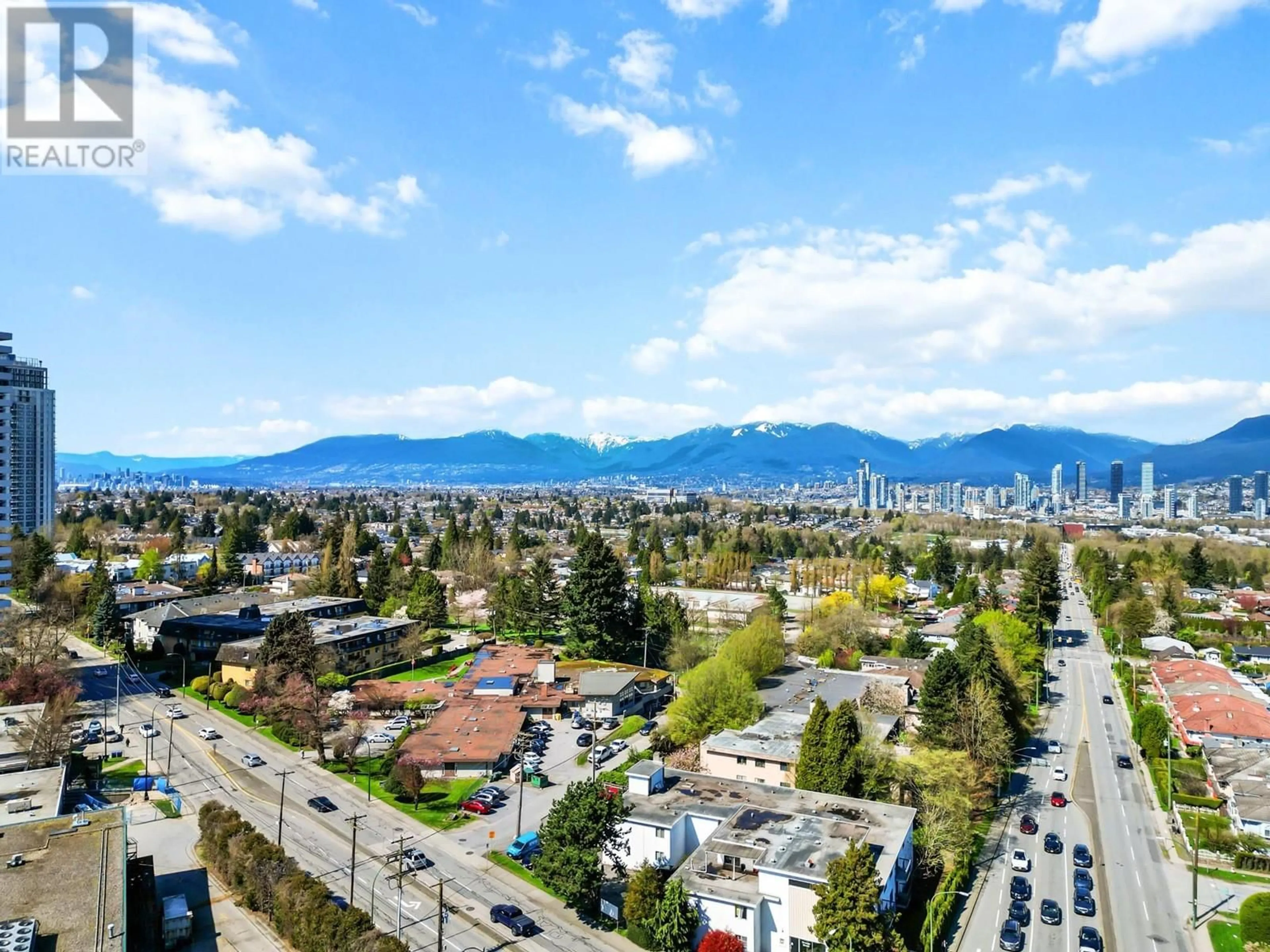A pic from outside/outdoor area/front of a property/back of a property/a pic from drone, mountain view for 1606 - 4505 HAZEL STREET, Burnaby British Columbia V5H4T1