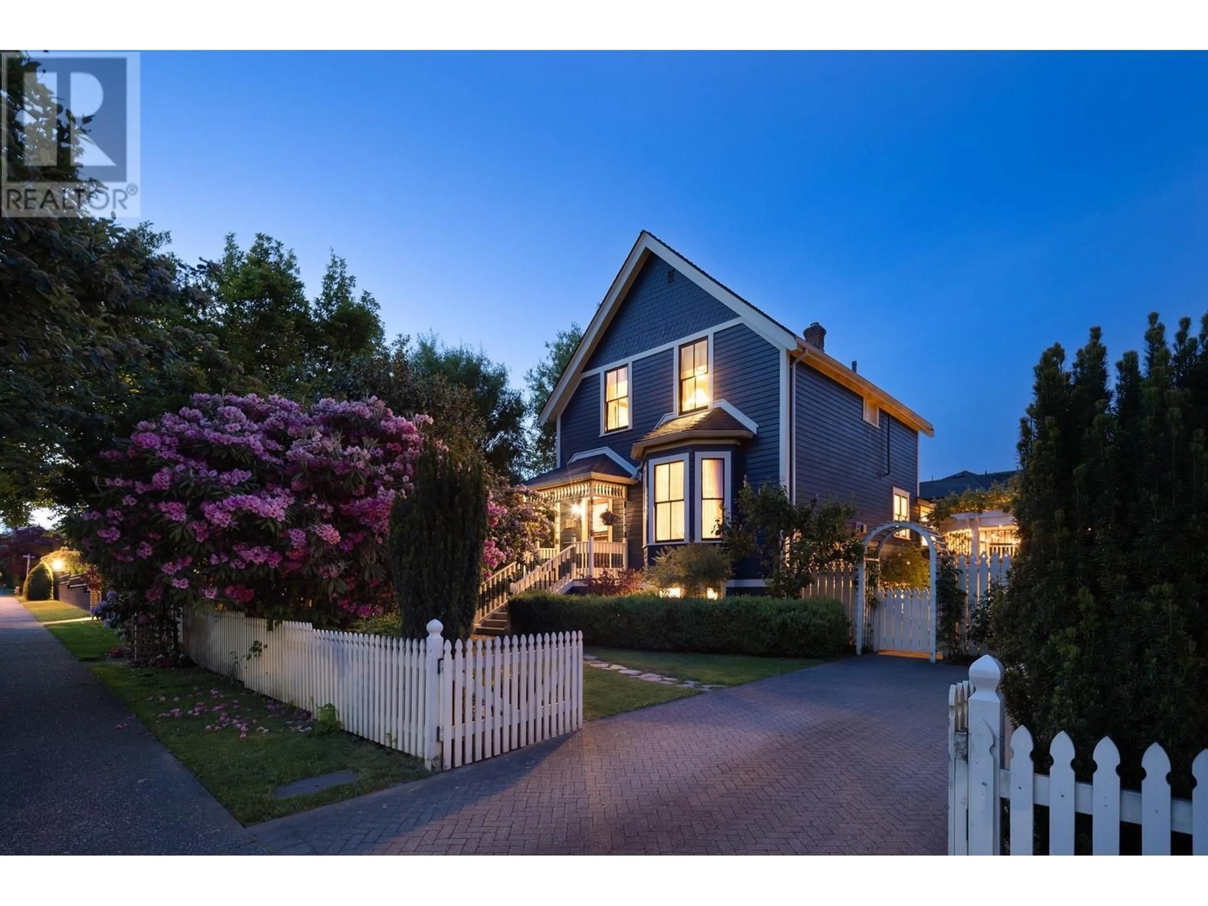 Unknown for 335 FOURTH STREET, New Westminster British Columbia V3L2V3