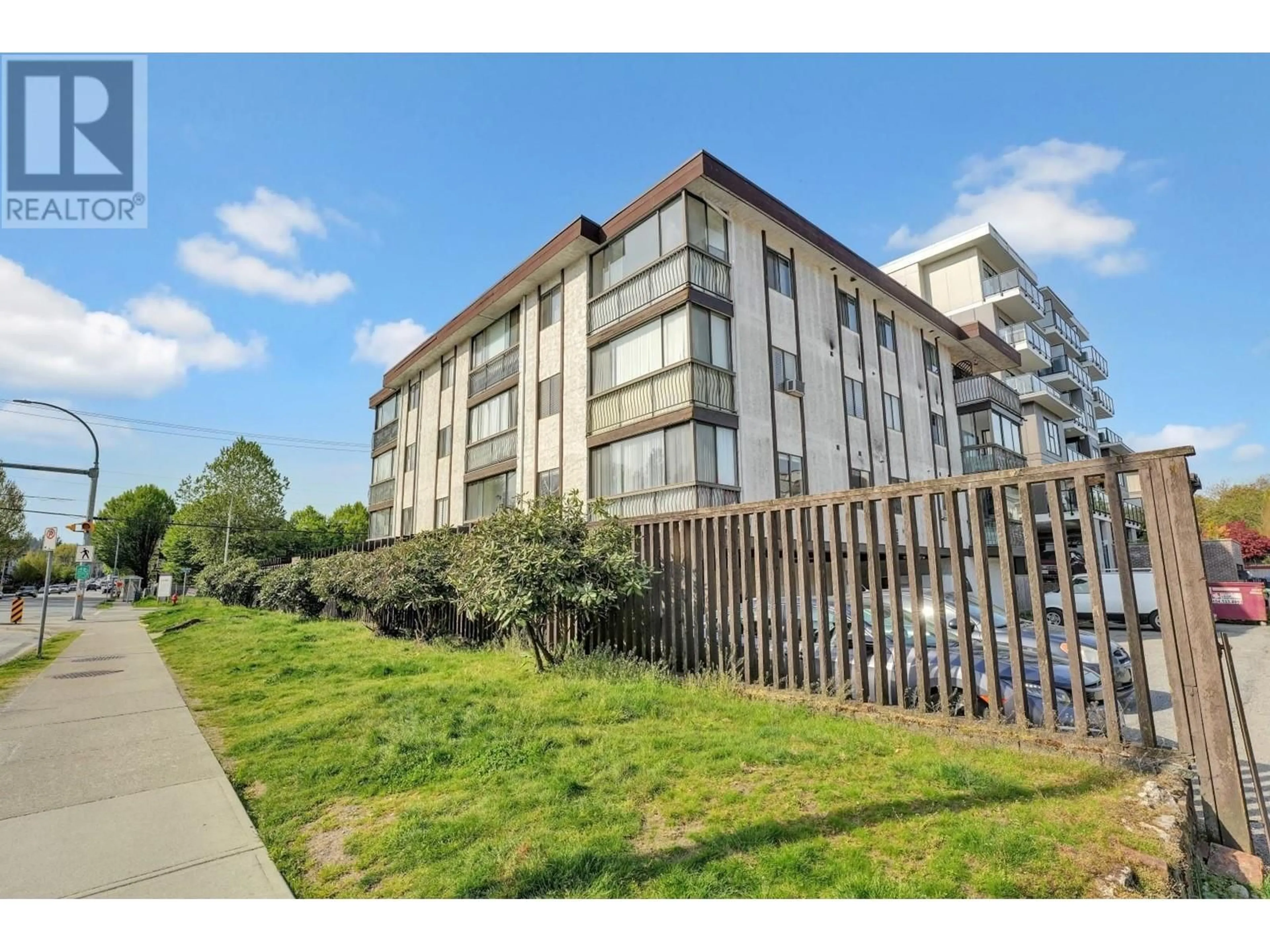 Unknown for 205 - 2425 SHAUGHNESSY STREET, Port Coquitlam British Columbia V3C3E6