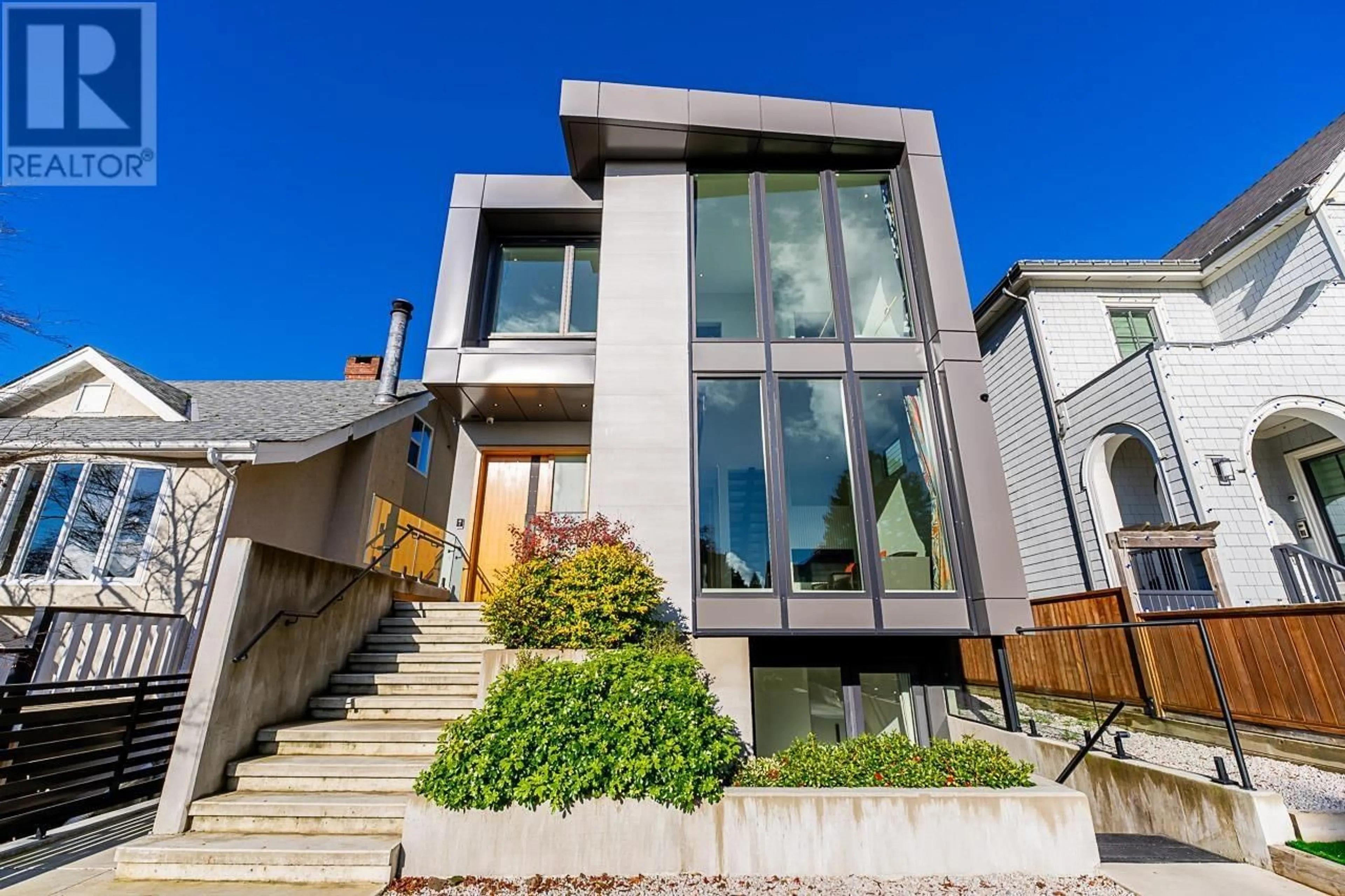 Unknown for 3941 24TH AVENUE, Vancouver British Columbia V6S1M1