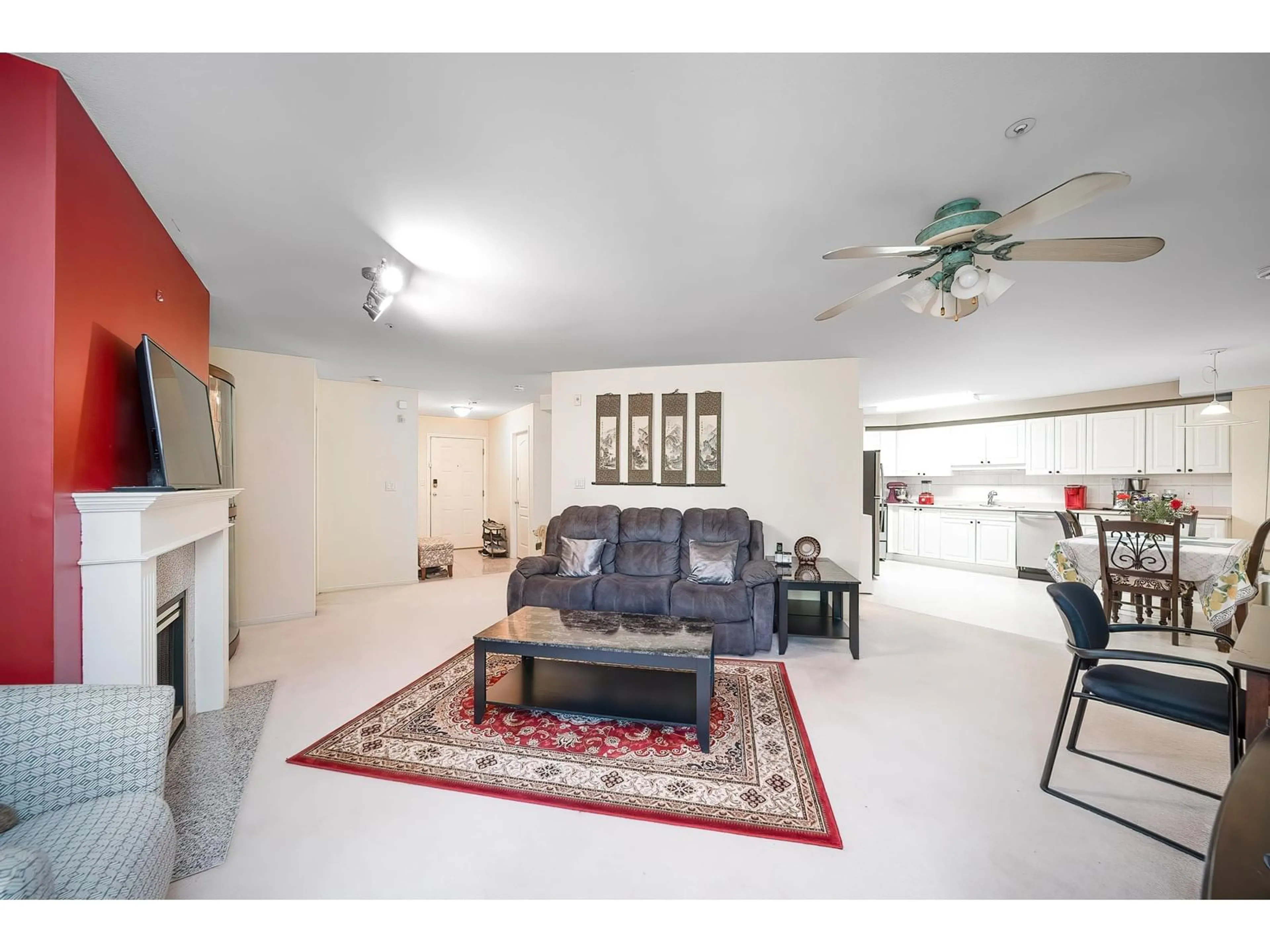 Living room with furniture, unknown for 212 - 9626 148, Surrey British Columbia V3R0W2