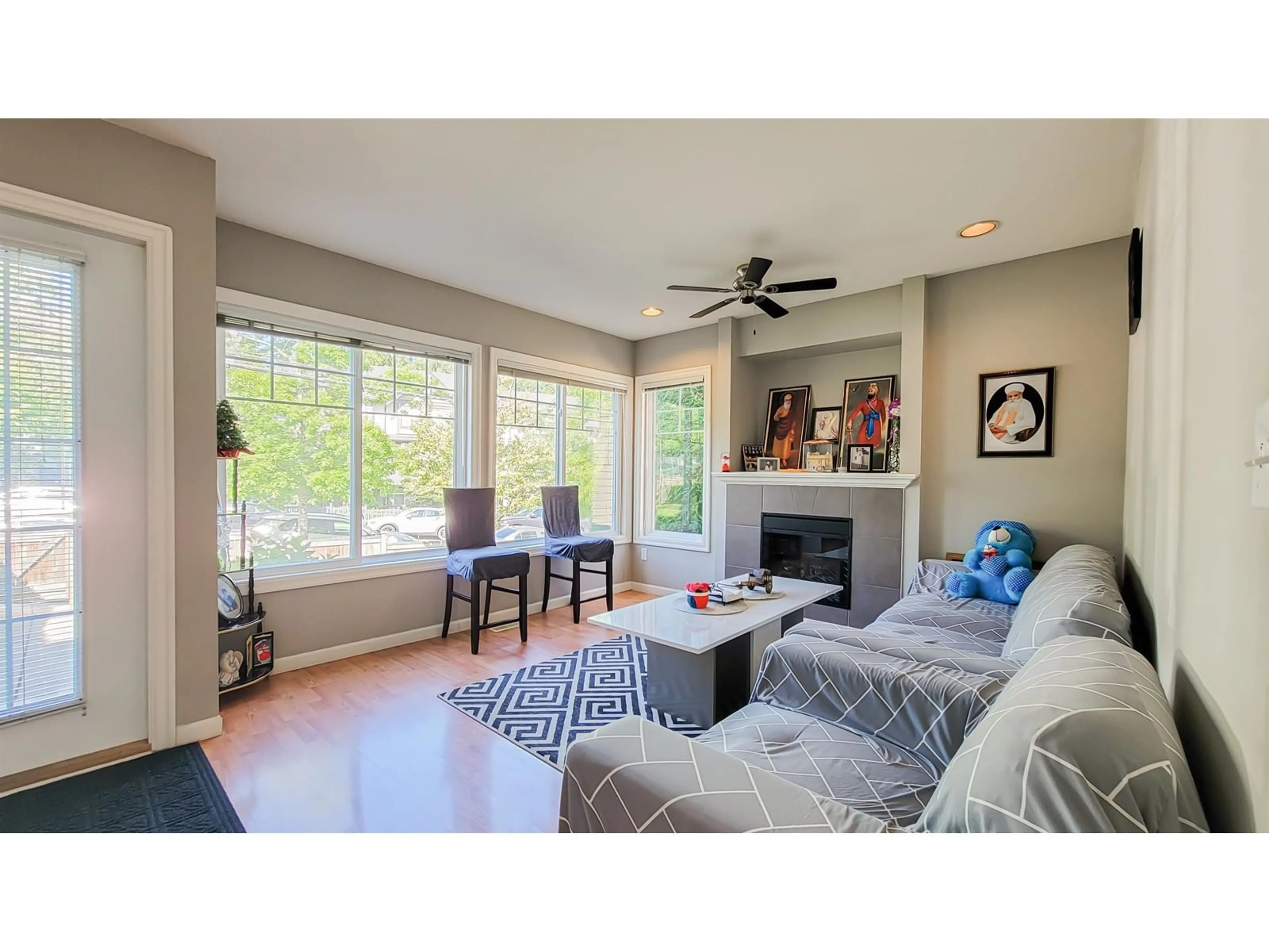 Living room with furniture, unknown for 7 - 6110 138, Surrey British Columbia V3X3V6