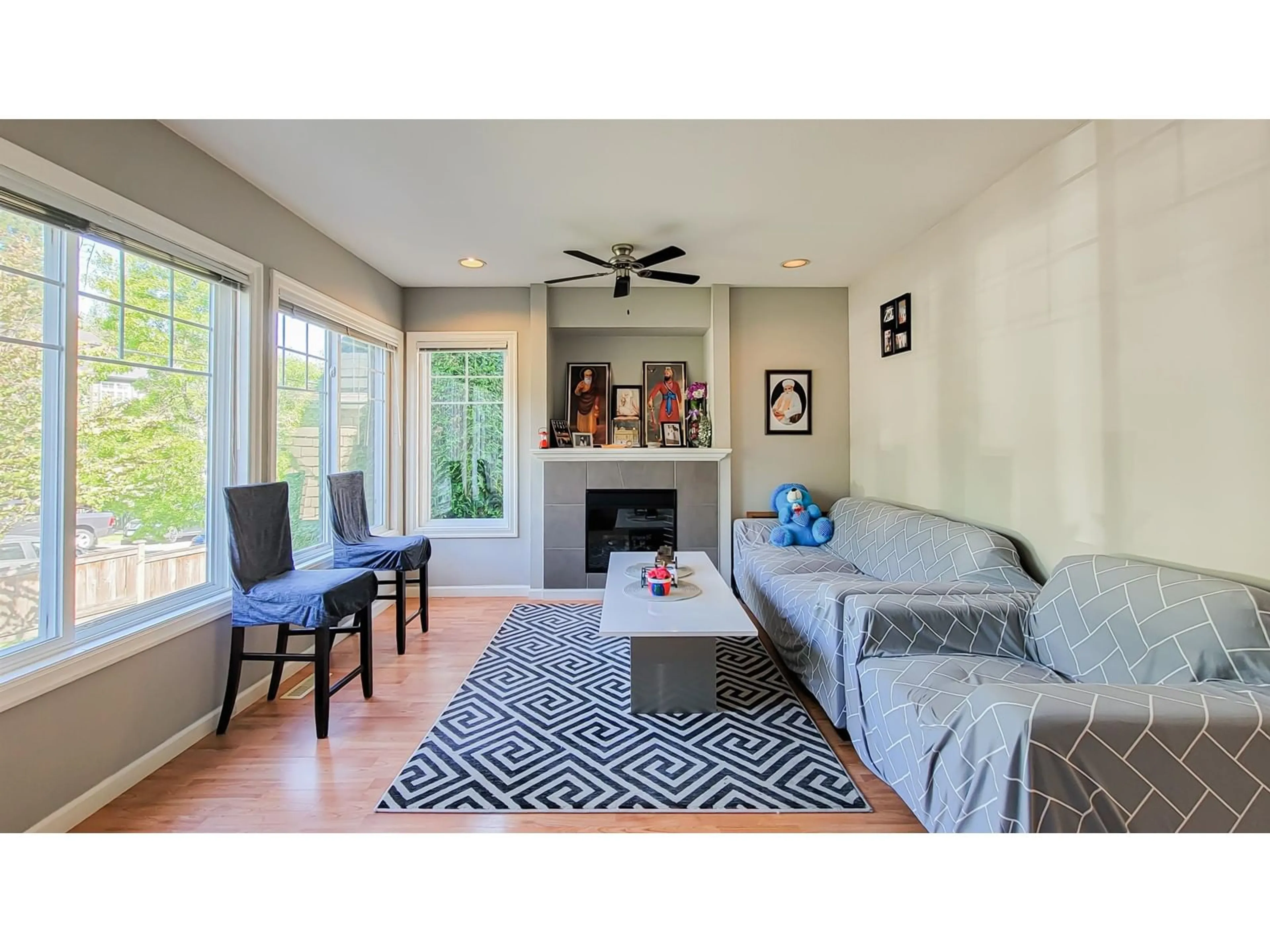 Living room with furniture, unknown for 7 - 6110 138, Surrey British Columbia V3X3V6