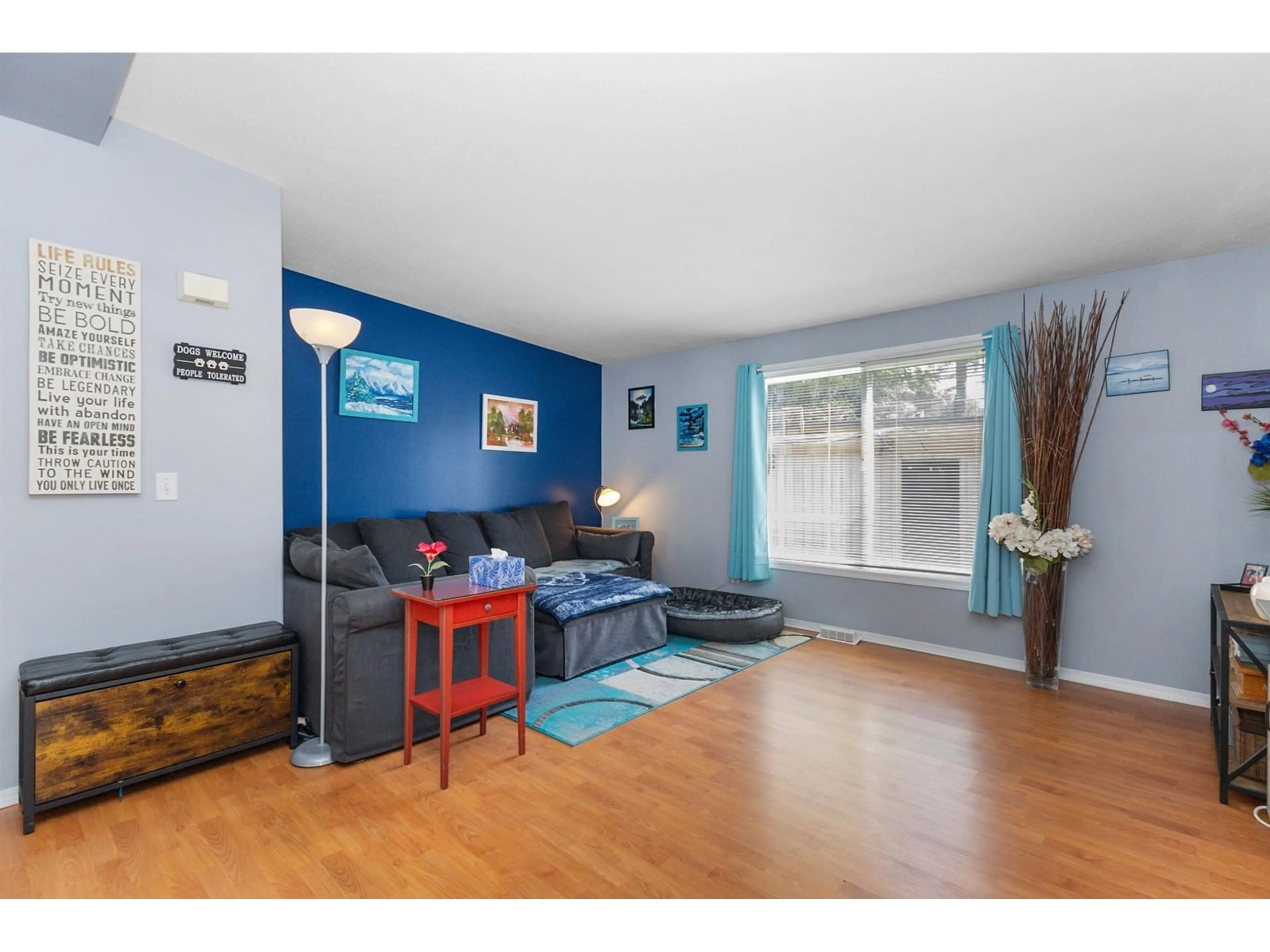 Living room with furniture, wood/laminate floor for 69 - 24330 FRASER, Langley British Columbia V2Z1N2