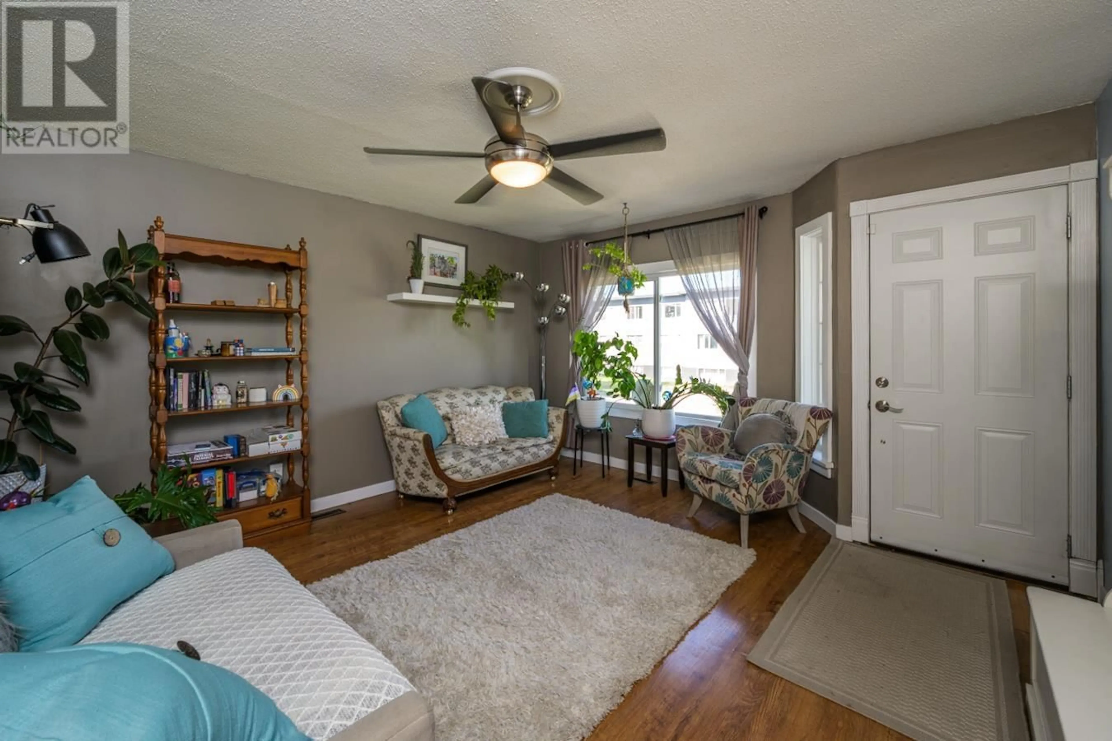 Living room with furniture, unknown for 954 IRWIN STREET, Prince George British Columbia V2M2X9