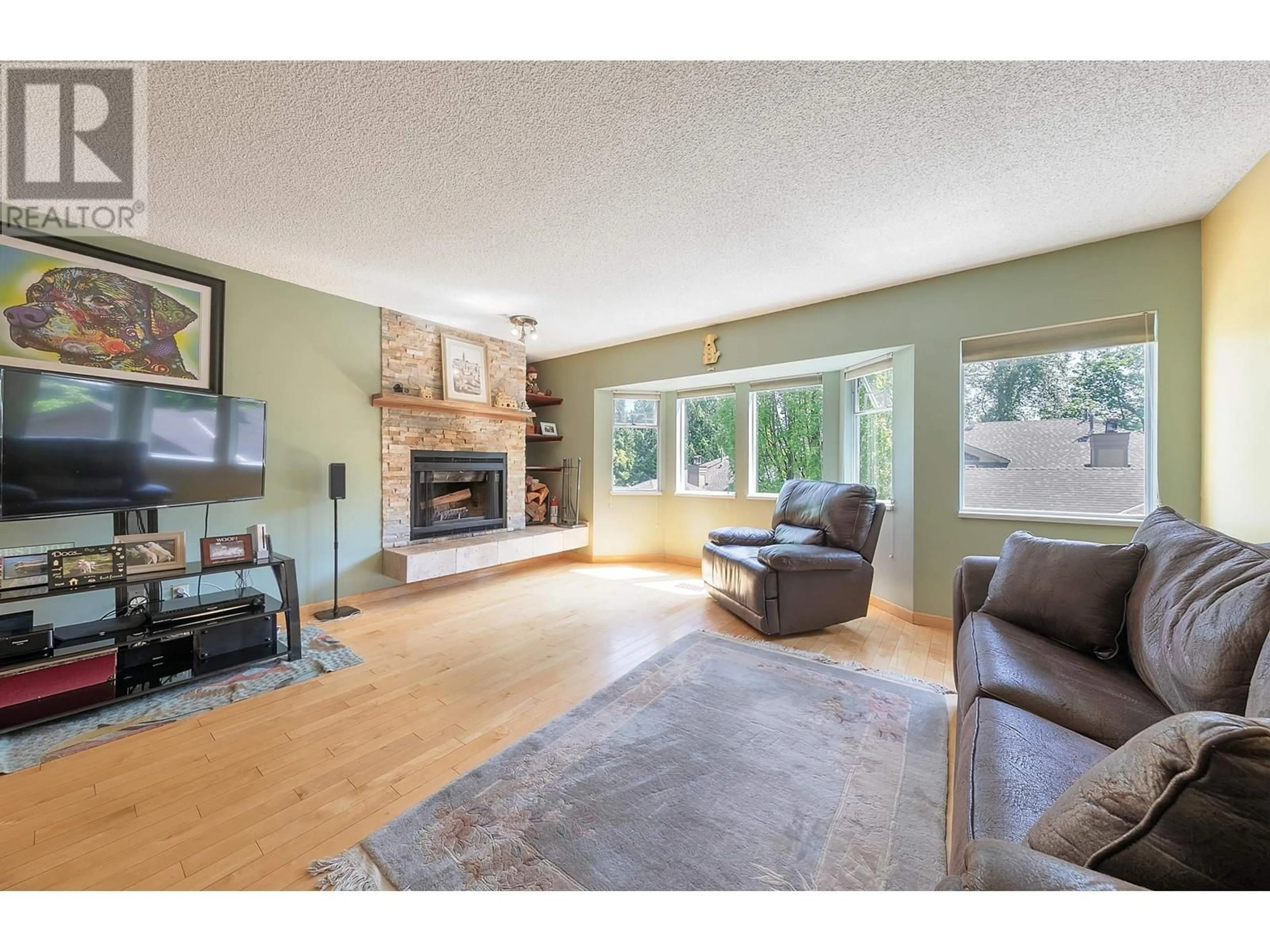 Living room with furniture, unknown for 8849 LARKFIELD DRIVE, Burnaby British Columbia V5A4K9