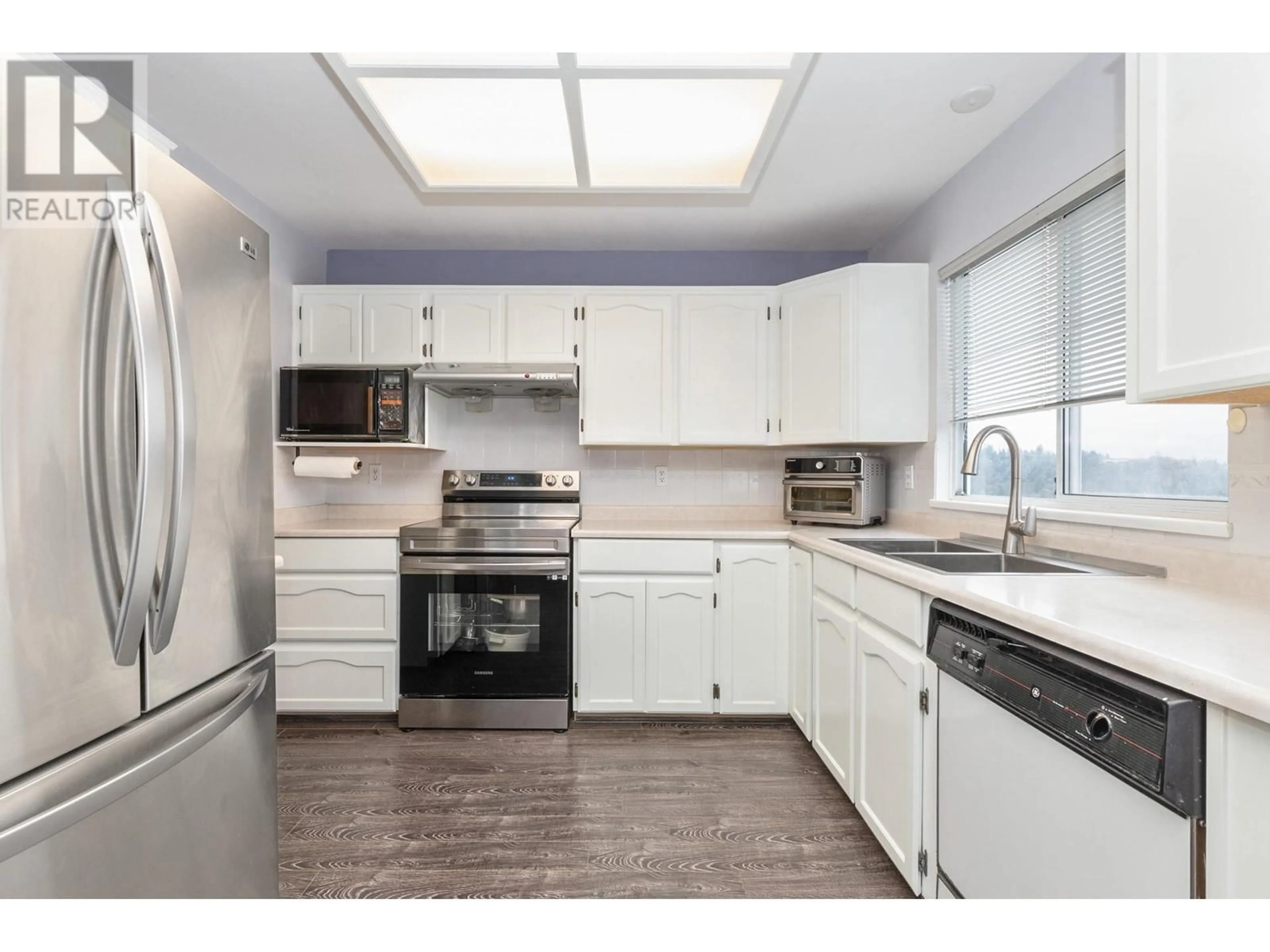 Standard kitchen, unknown for 1456 BLACKWATER PLACE, Coquitlam British Columbia V3E2R5