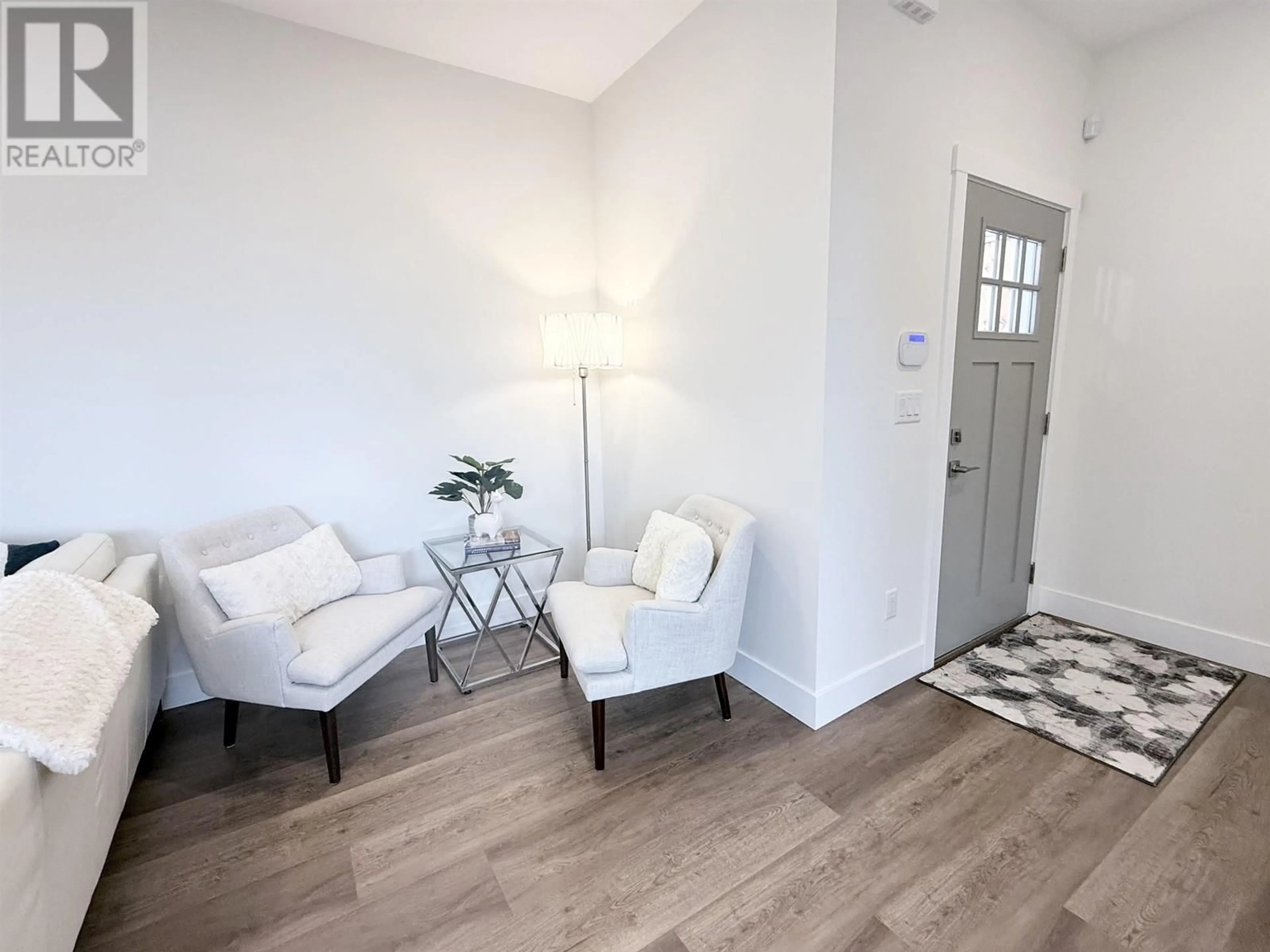 Indoor entryway for 103 - 361 MARMONT STREET, Coquitlam British Columbia V3K4R5