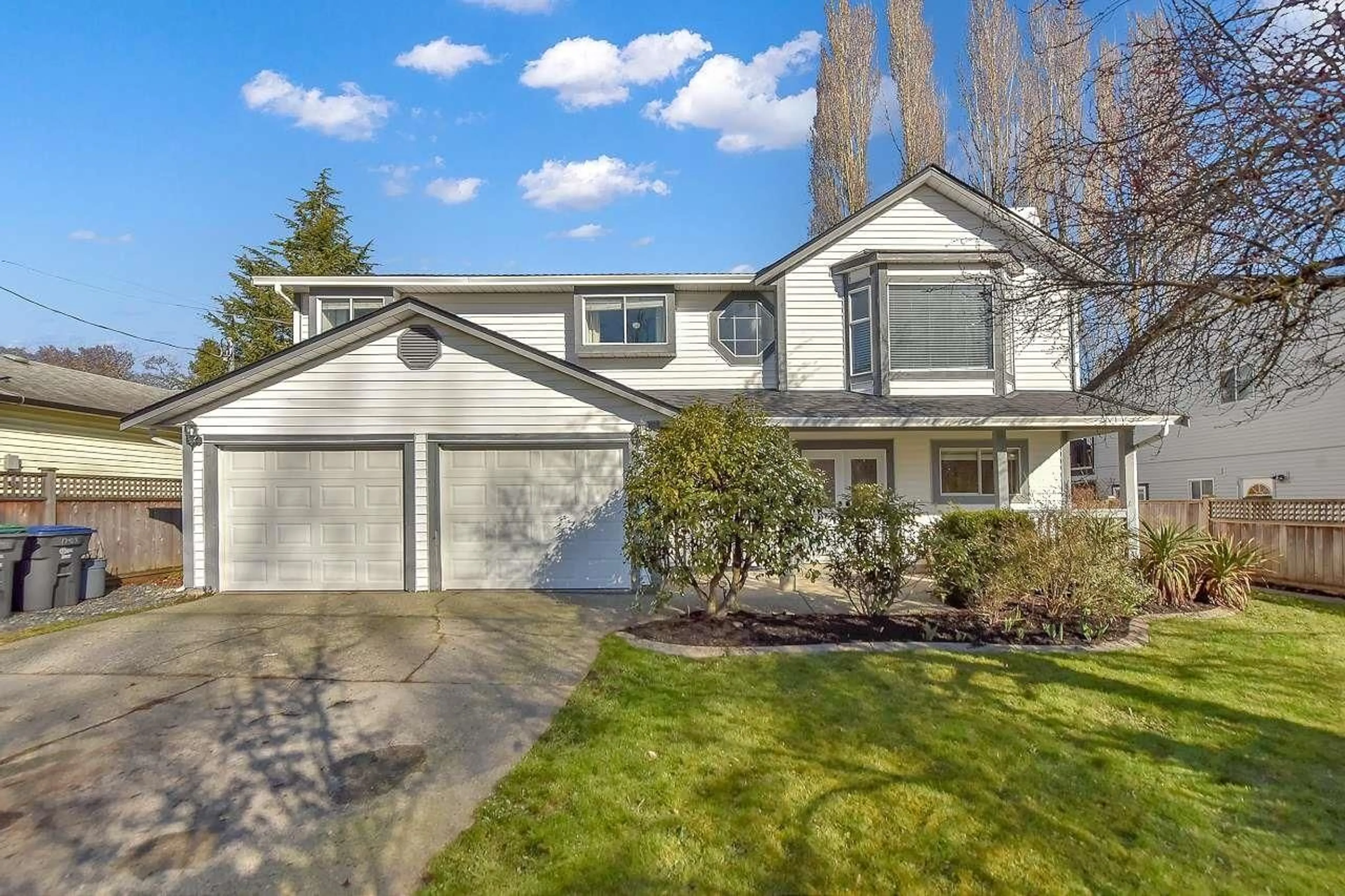 Home with vinyl exterior material, street for 17423 60, Surrey British Columbia V3S1T9