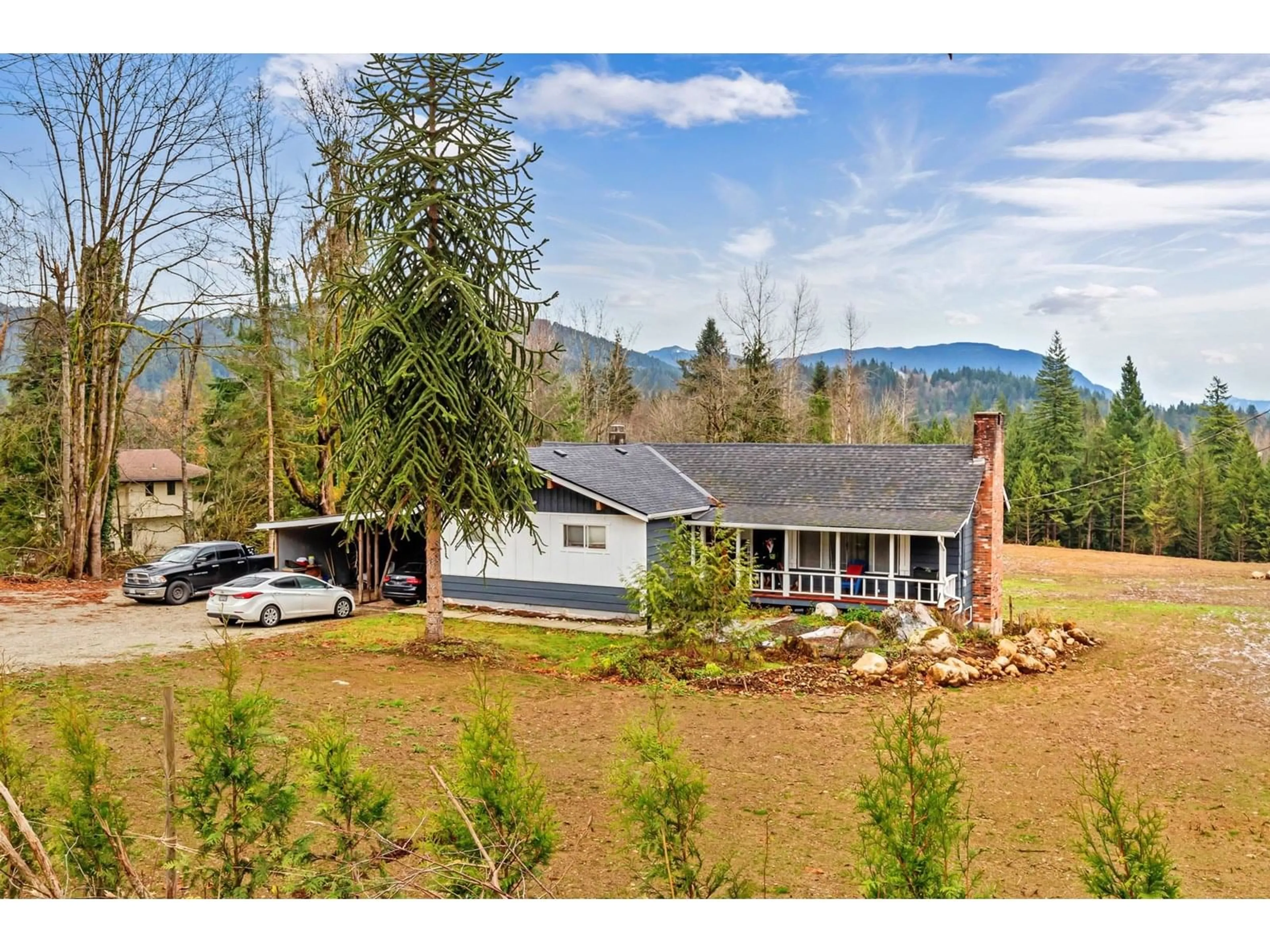 A pic from outside/outdoor area/front of a property/back of a property/a pic from drone, mountain view for 9386 CLAY, Mission British Columbia V4S1G2