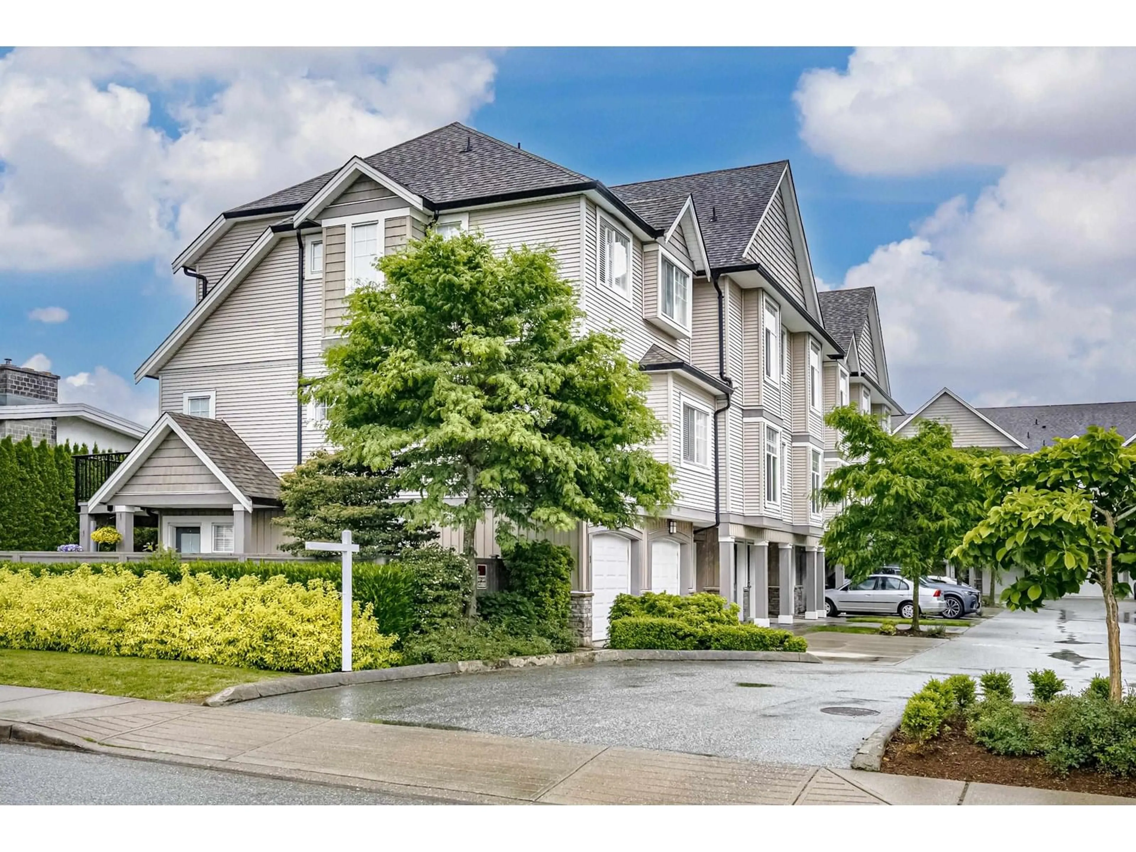 Unknown for 2 - 9140 HAZEL STREET, Chilliwack British Columbia V2P0C2