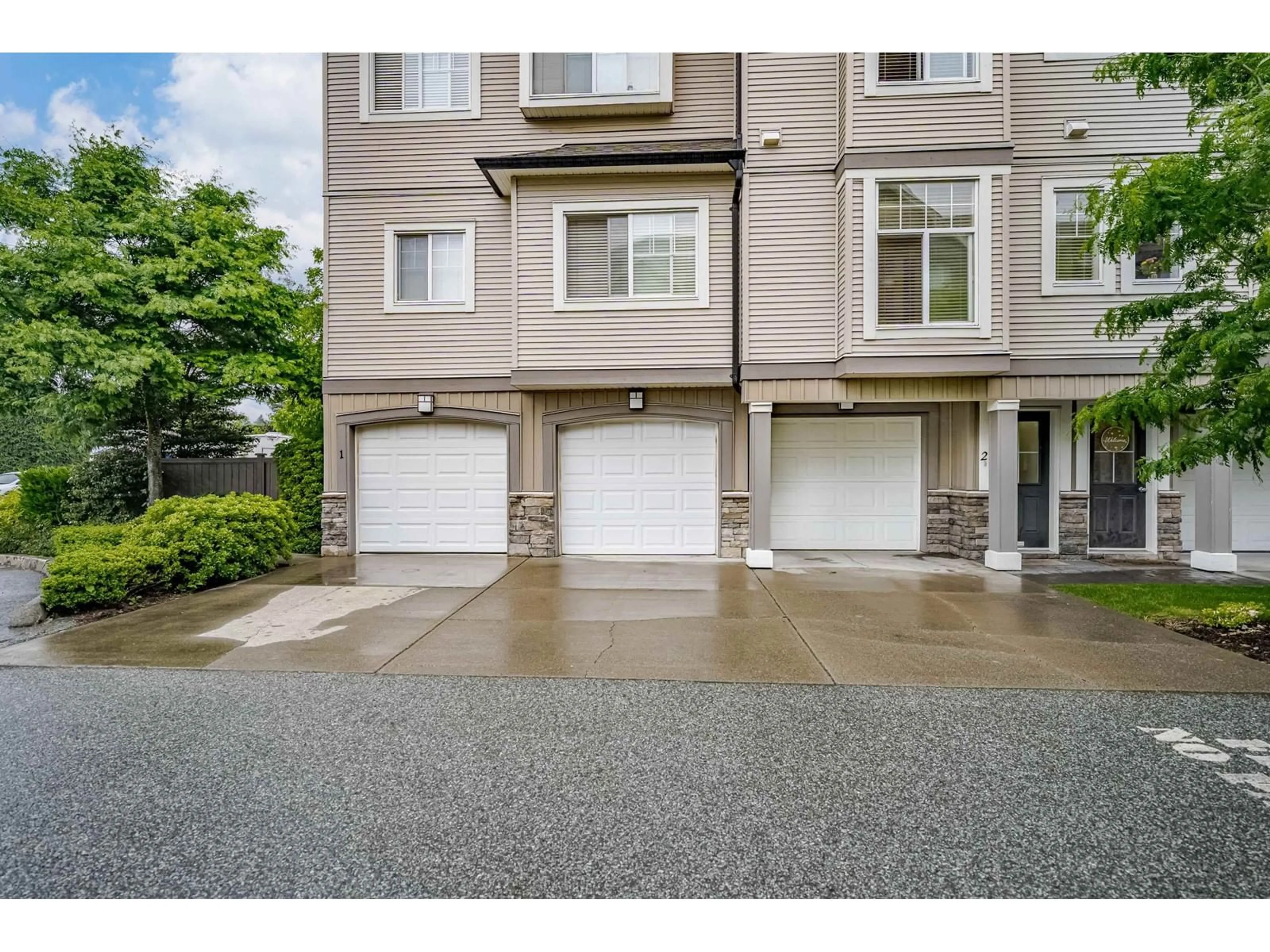 Unknown for 2 - 9140 HAZEL STREET, Chilliwack British Columbia V2P0C2