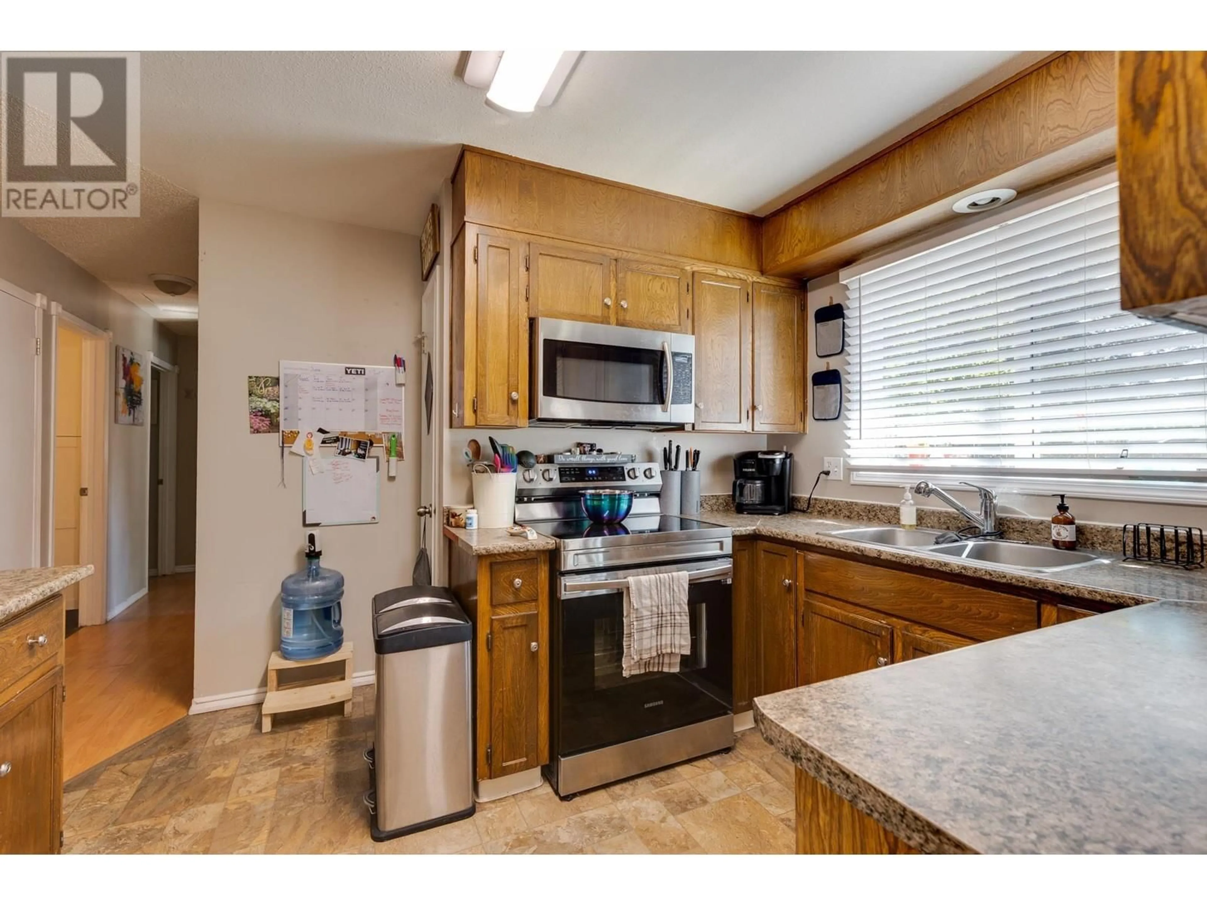 Standard kitchen, unknown for 7896 QUEENS CRESCENT, Prince George British Columbia V2N3H6