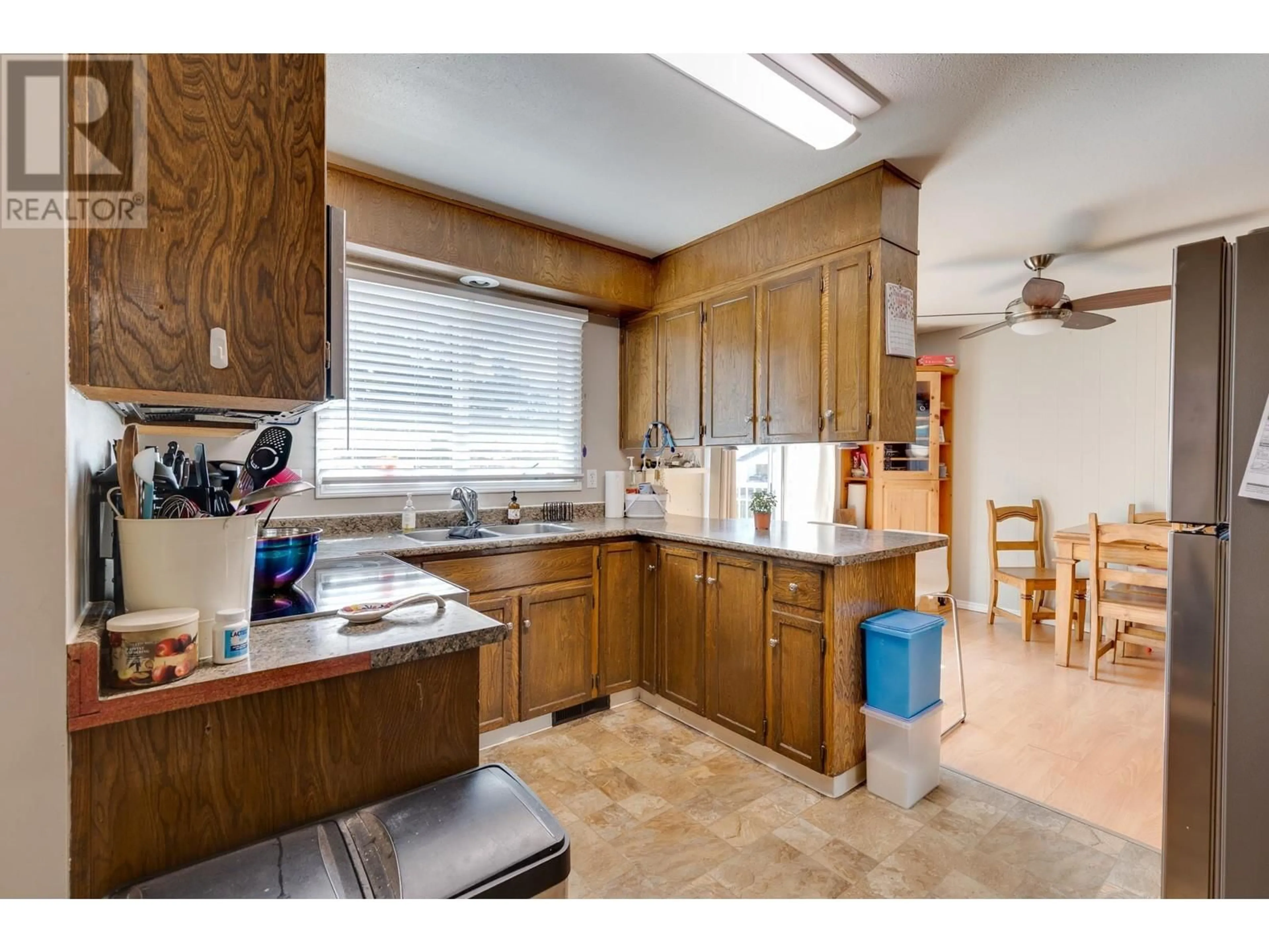 Standard kitchen, unknown for 7896 QUEENS CRESCENT, Prince George British Columbia V2N3H6
