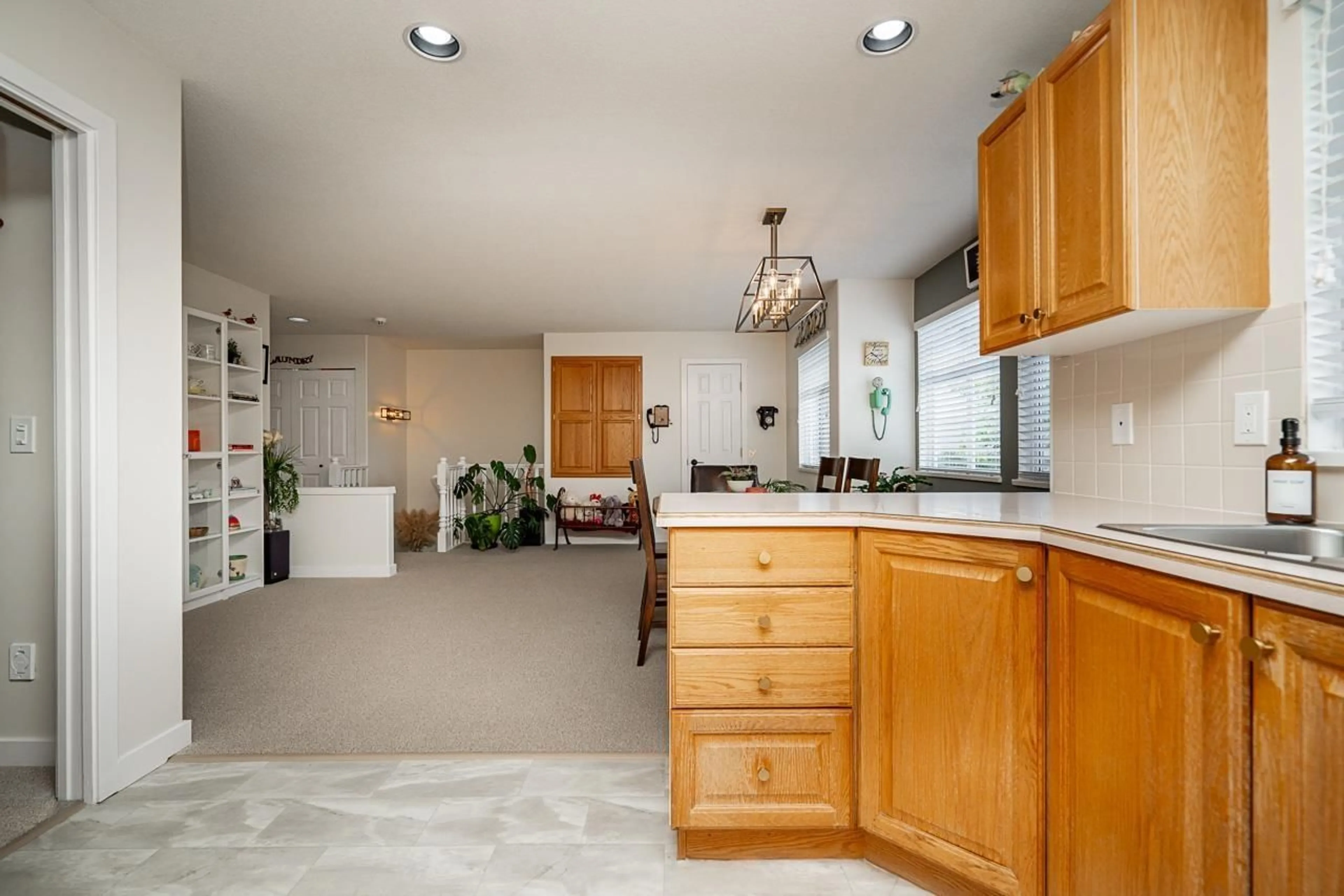 Open concept kitchen, ceramic/tile floor for 270 - 20391 96, Langley British Columbia V1M2L2