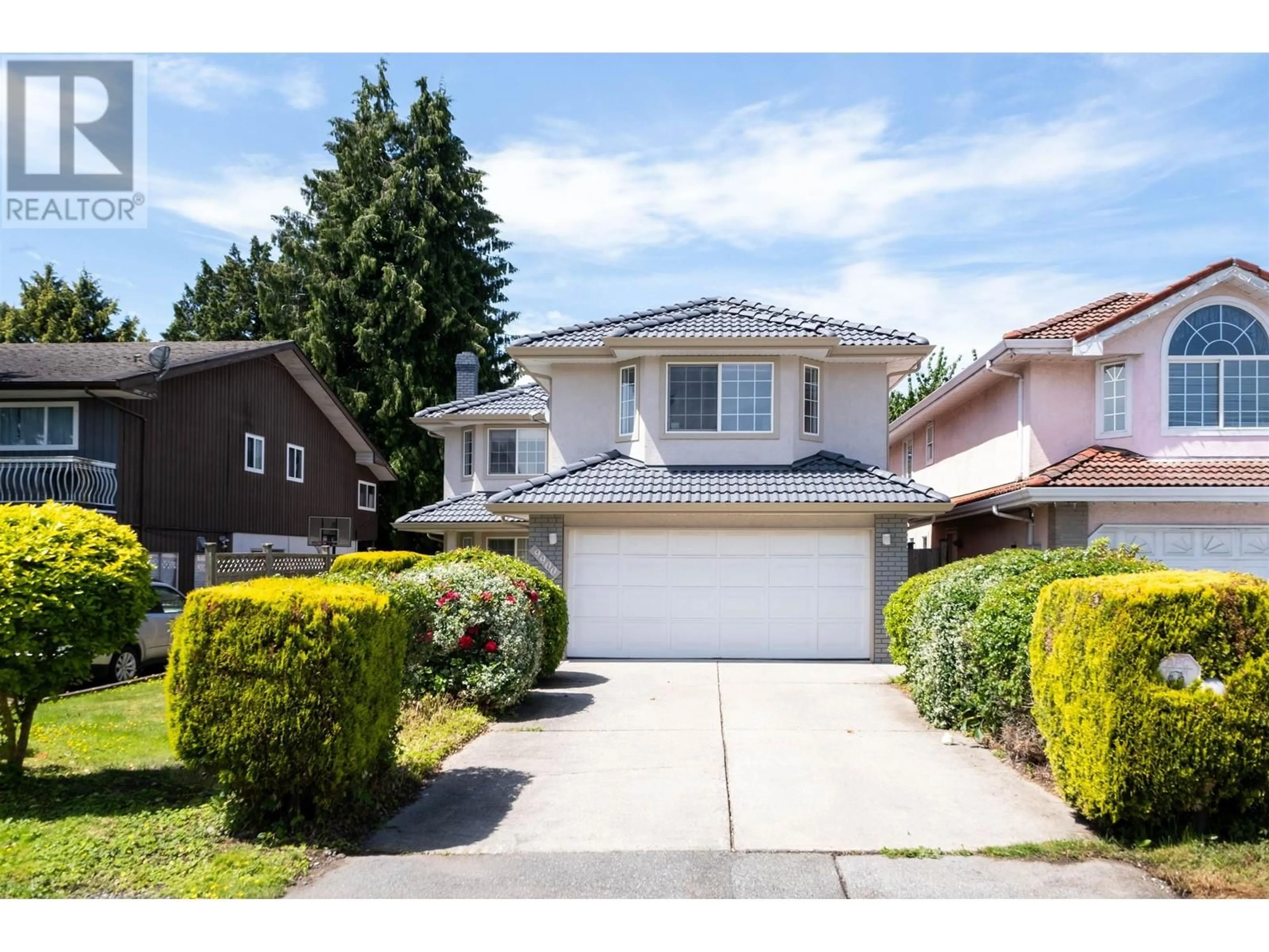 Home with vinyl exterior material, street for 9900 PATTERSON ROAD, Richmond British Columbia V6X1R2