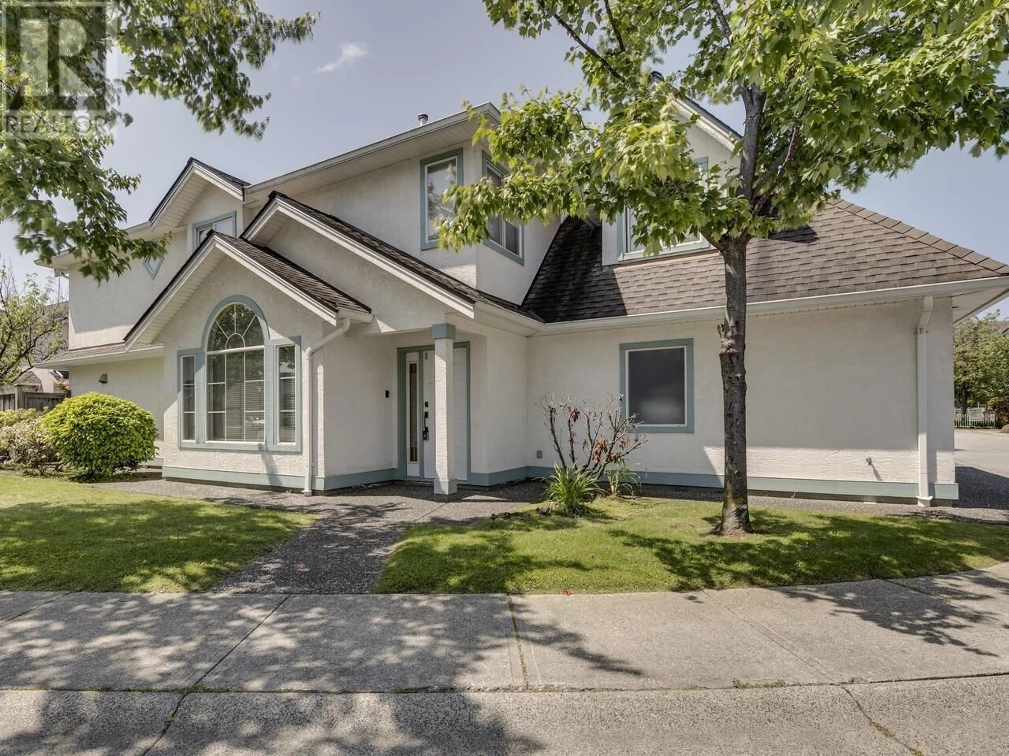 Home with vinyl exterior material, street for 8 - 10000 FISHER GATE, Richmond British Columbia V6X3W8