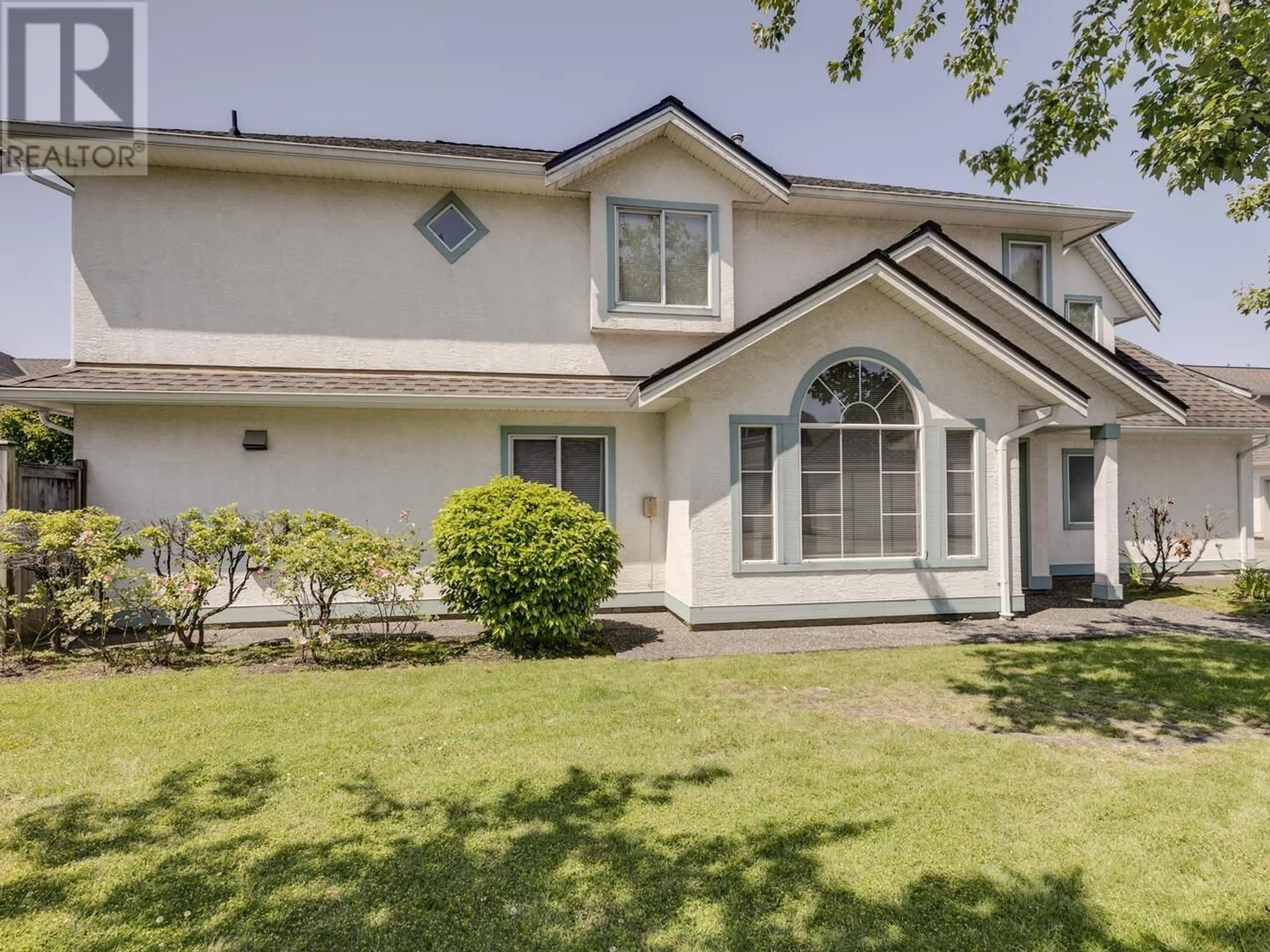 Home with vinyl exterior material, street for 8 - 10000 FISHER GATE, Richmond British Columbia V6X3W8