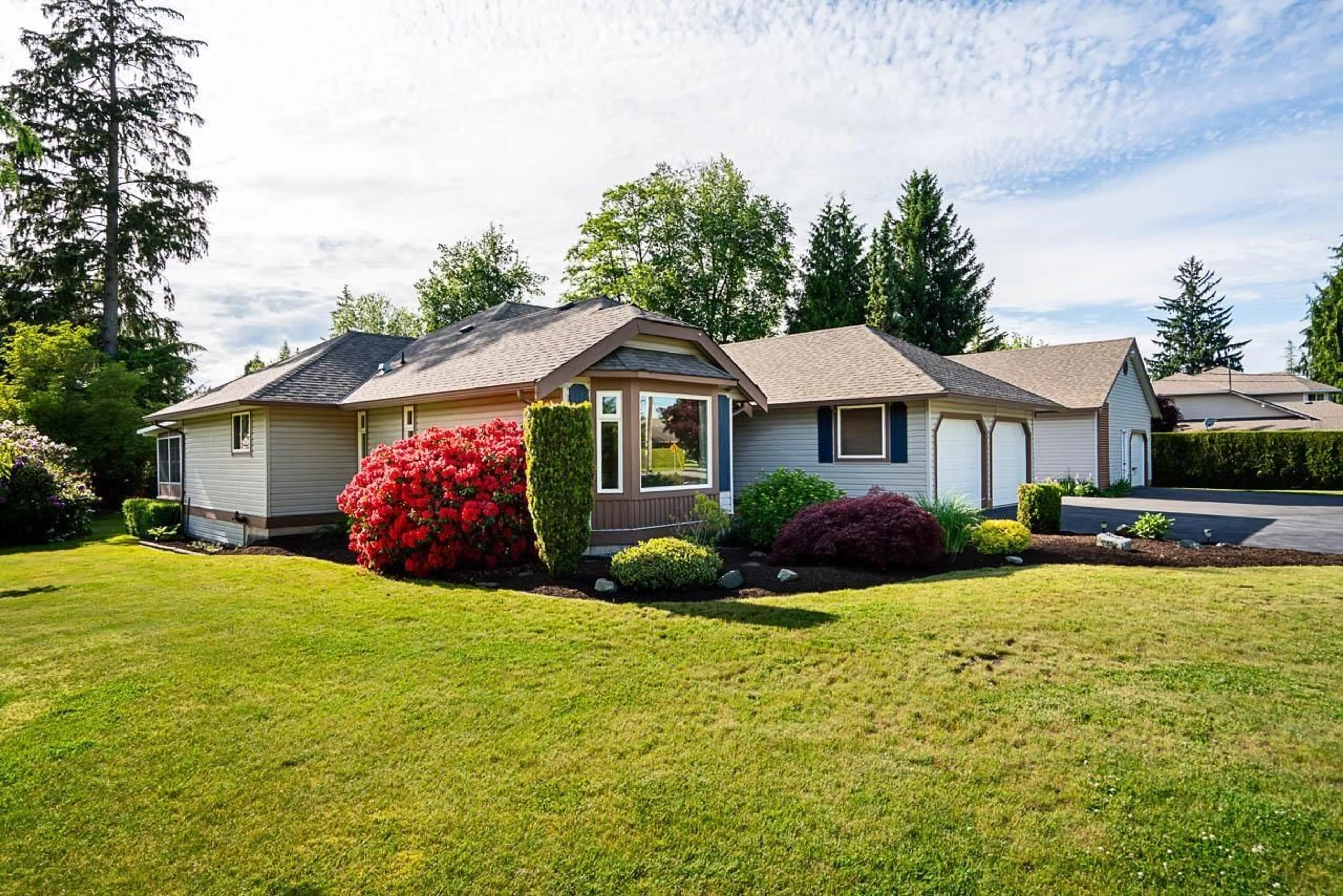 Home with vinyl exterior material, unknown for 4311 247, Langley British Columbia V2Z2L8