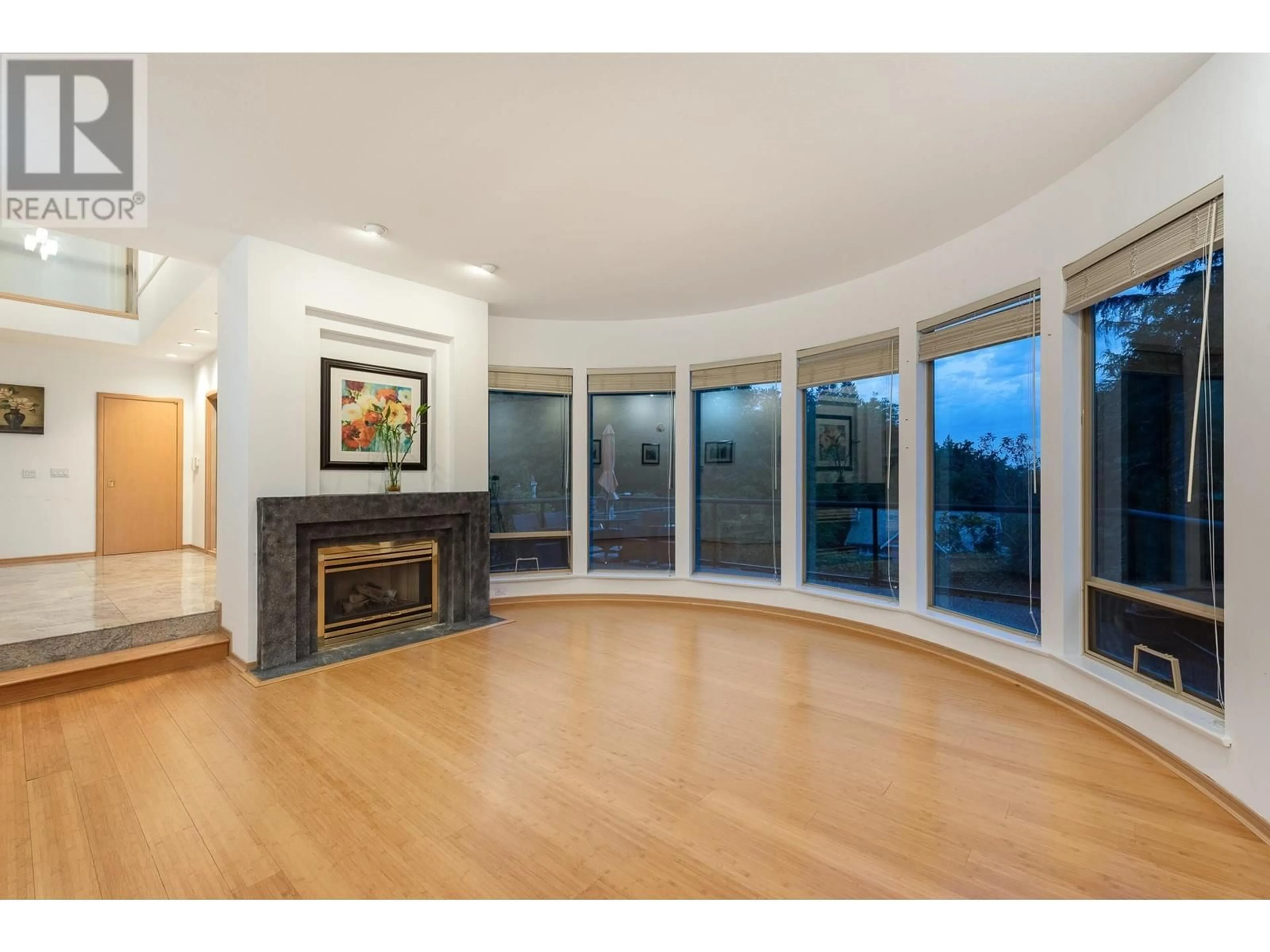 Indoor foyer for 4779 WOODLEY DRIVE, West Vancouver British Columbia V7S3A6