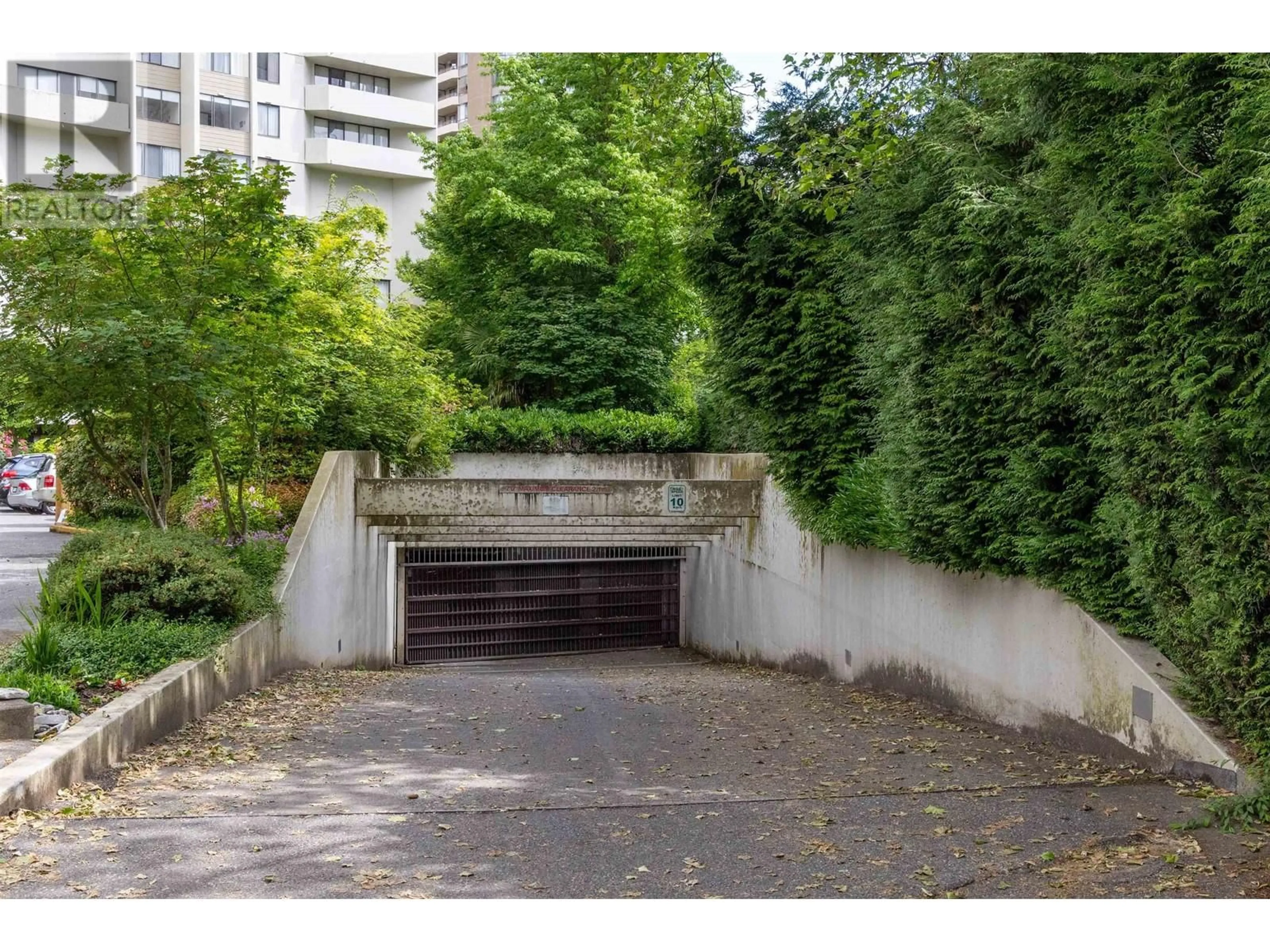 Unknown for 606 - 4105 MAYWOOD STREET, Burnaby British Columbia V5H4A3