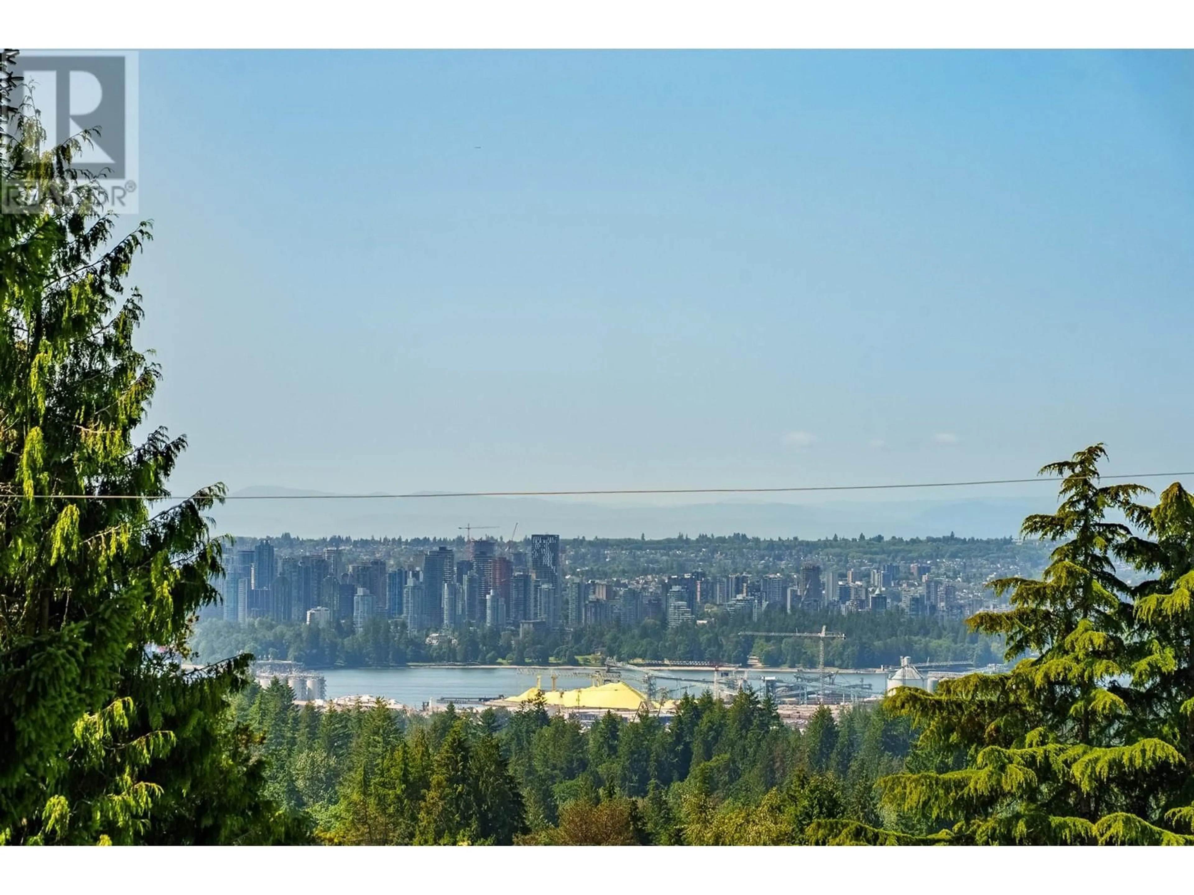 Unknown for 501 SAVILLE CRESCENT, North Vancouver British Columbia V7N3A9