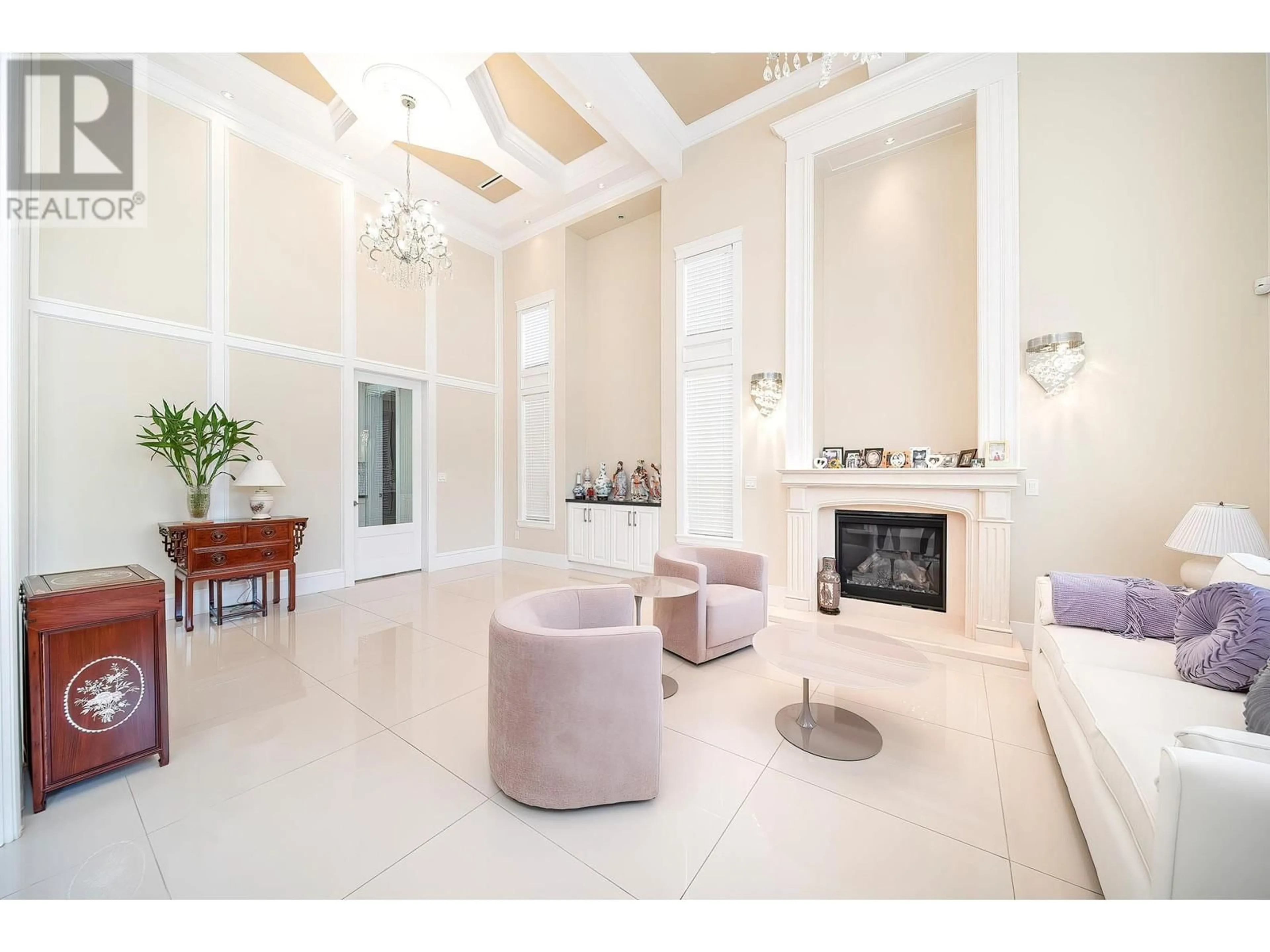 Lobby for 6160 GRANVILLE AVENUE, Richmond British Columbia V7C1G1