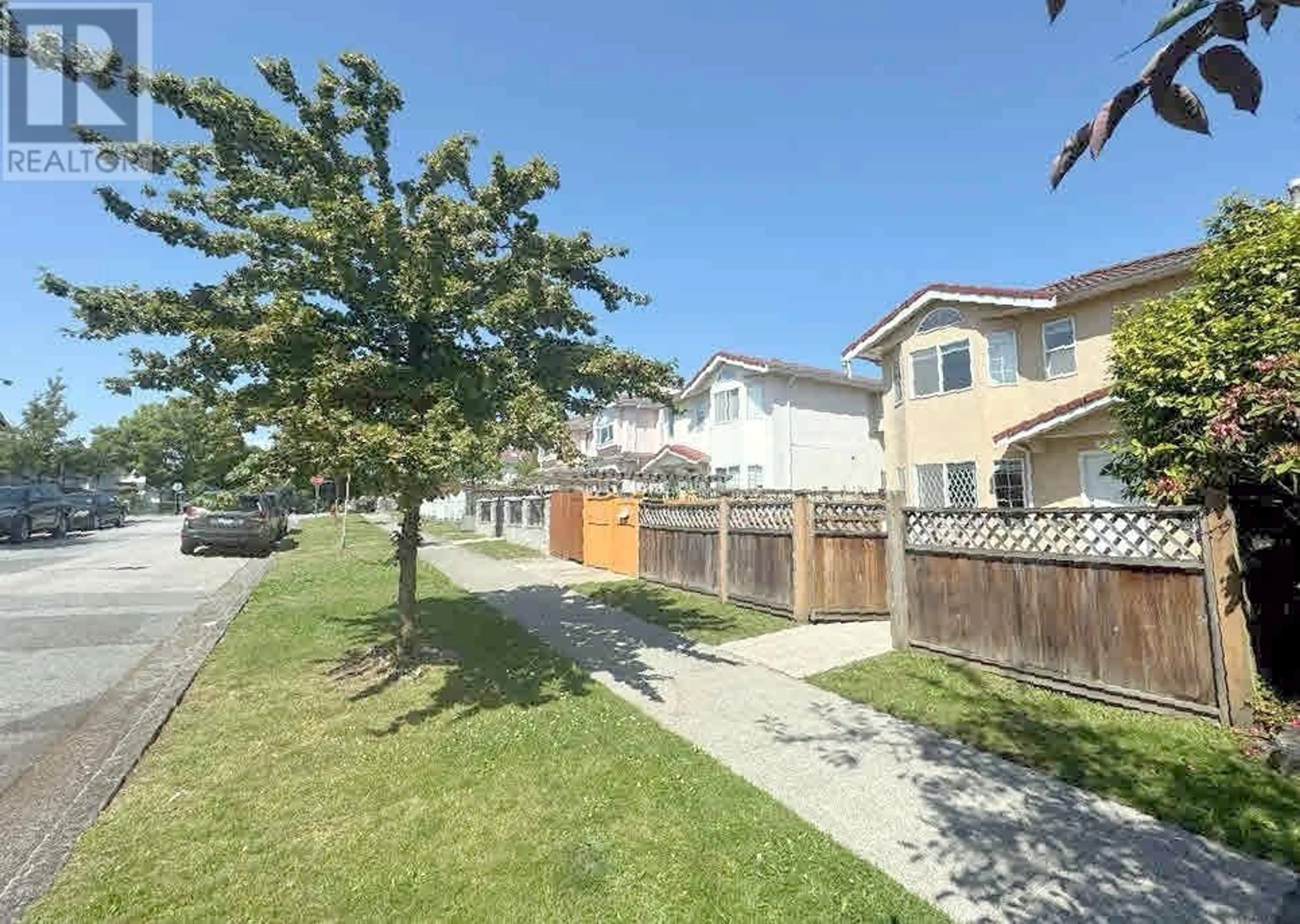 A pic from outside/outdoor area/front of a property/back of a property/a pic from drone, street for 6248 BEATRICE STREET, Vancouver British Columbia V5P3R4
